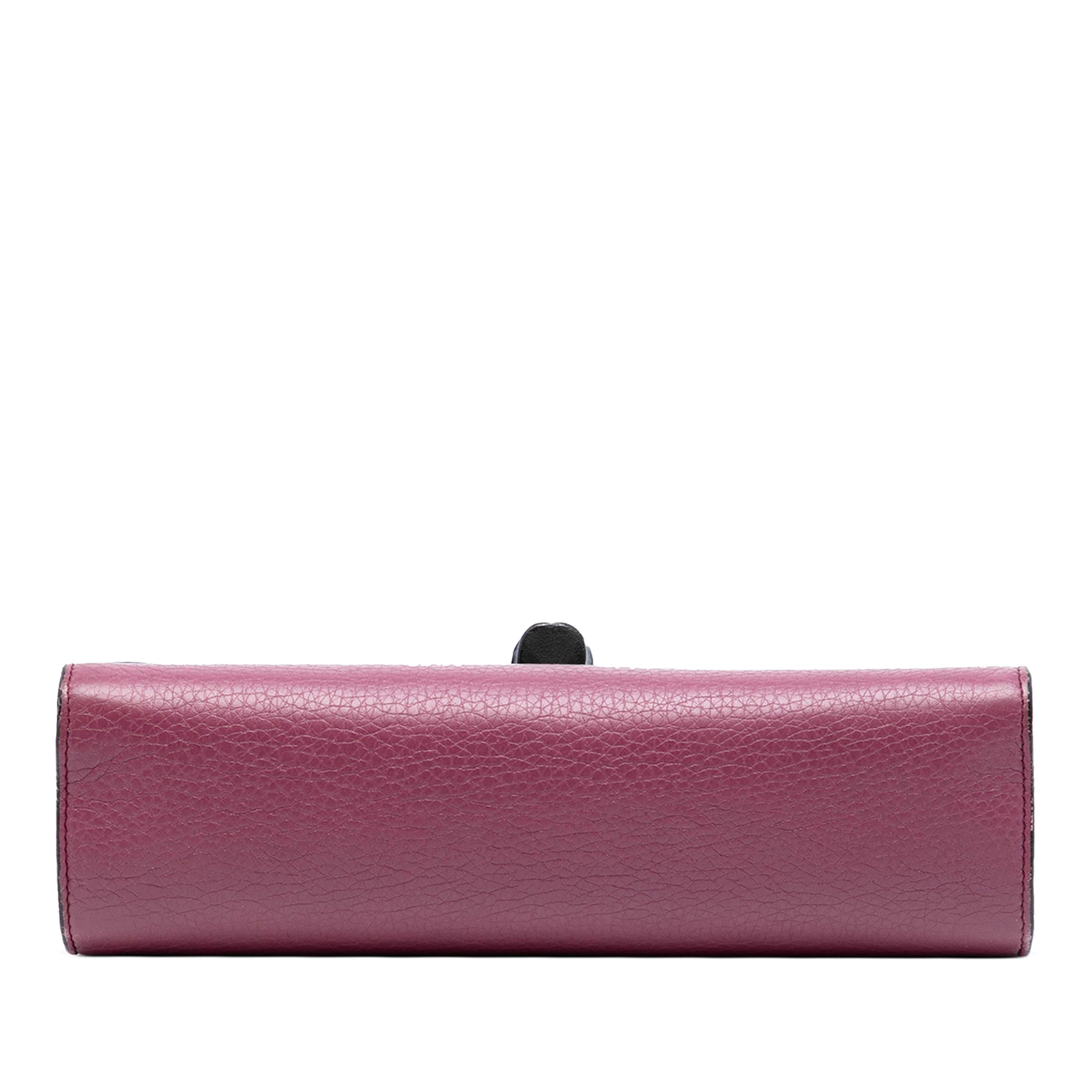 Gucci Medium Leather Miss Bamboo Crossbody, från Luxclusif, i färgen pink. Klicka för att öppna bilden i stort format