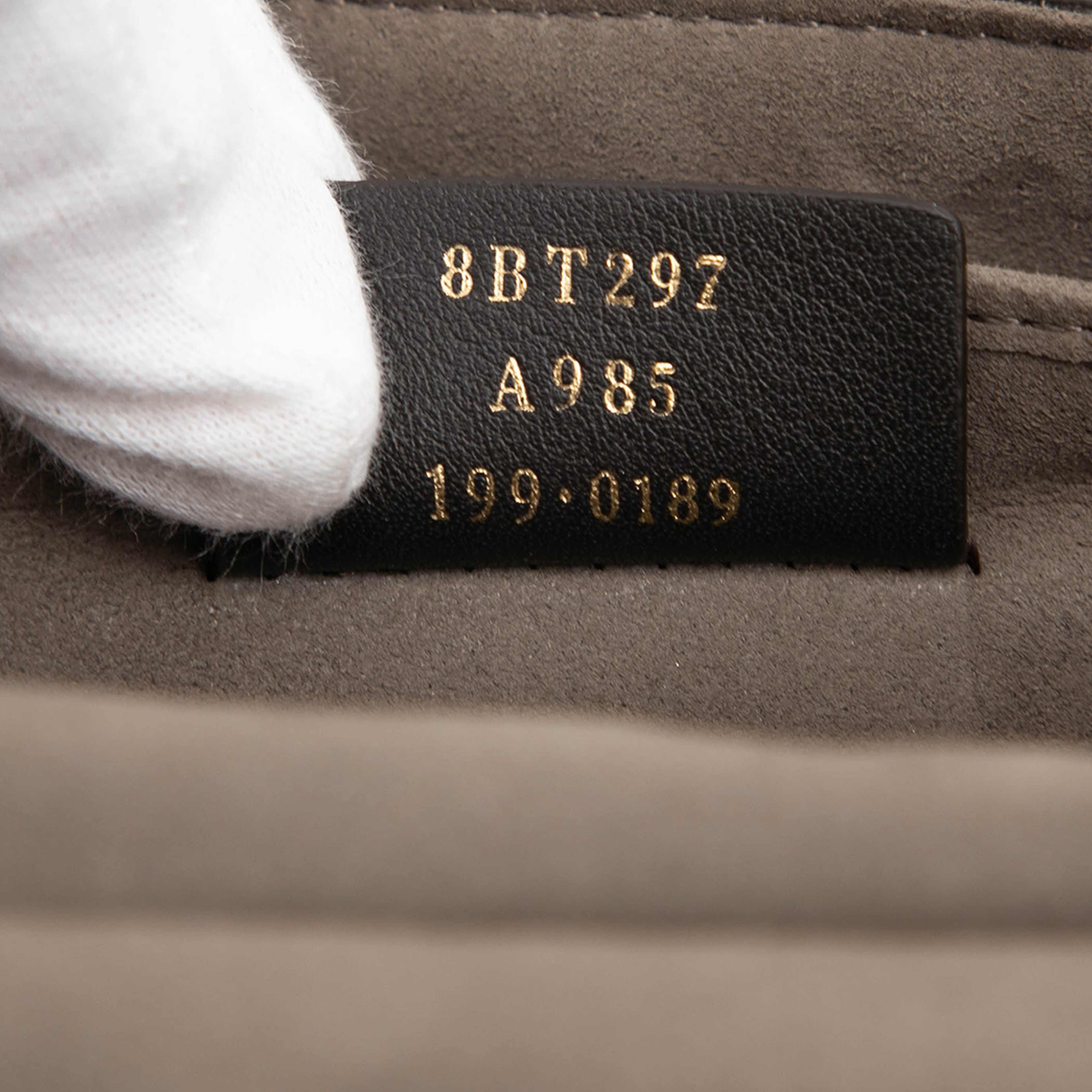 Fendi Printed Satin And Suede Double F Baguette Satchel, från Luxclusif, i färgen brun. Klicka för att öppna bilden i stort format