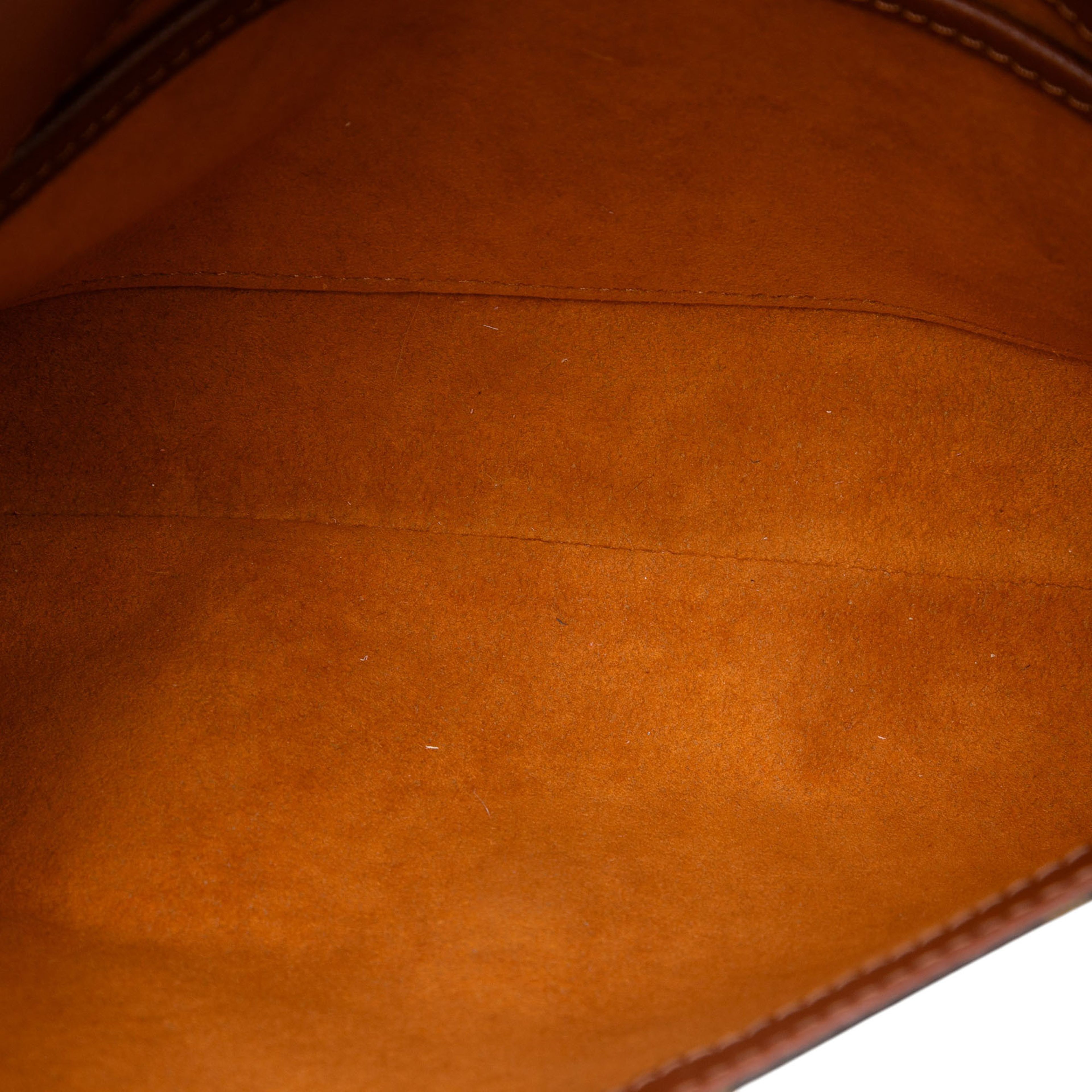 Louis Vuitton Monogram Musette Tango Short Strap, från Luxclusif, i färgen brun. Klicka för att öppna bilden i stort format
