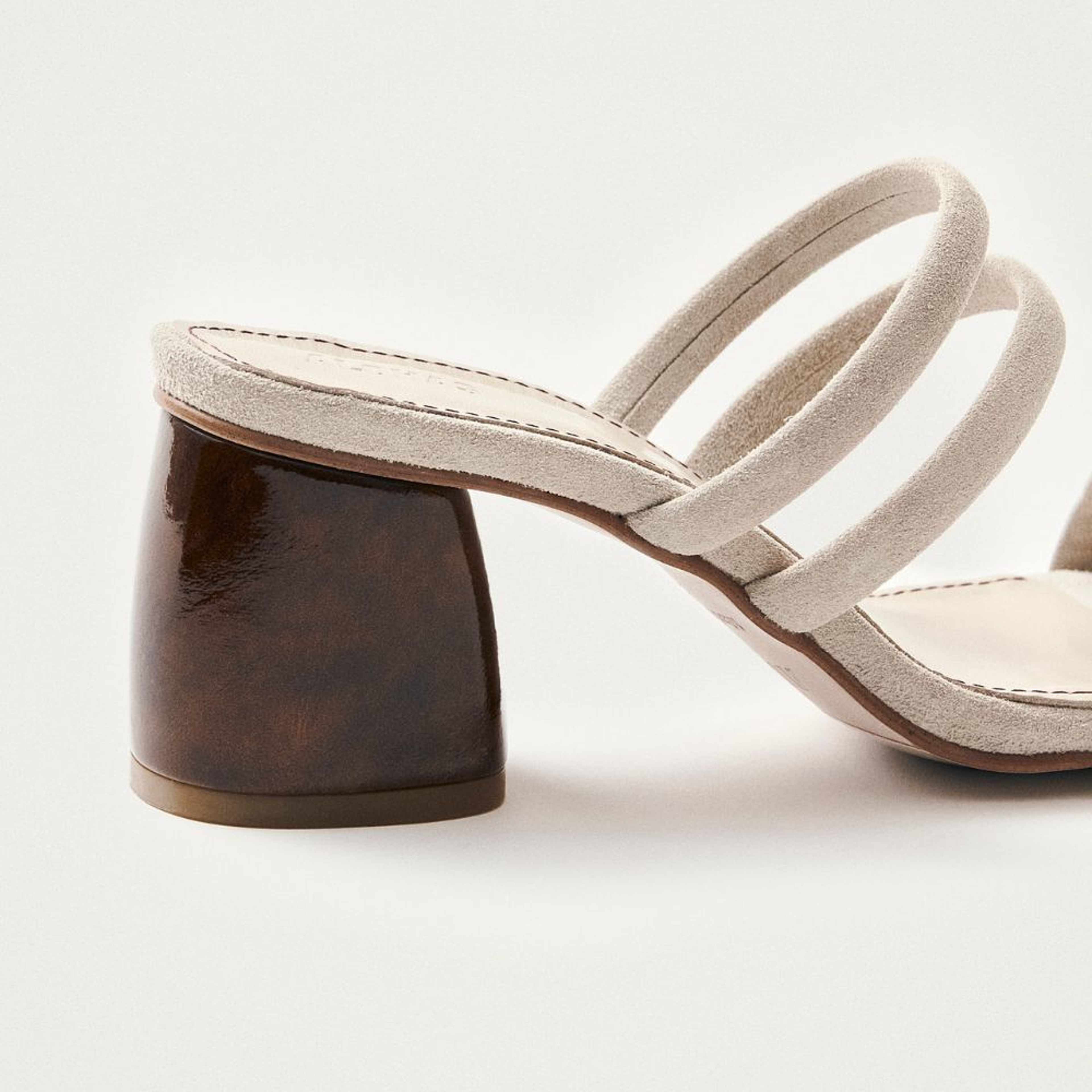 Indiana Stone Beige Leather Sandals