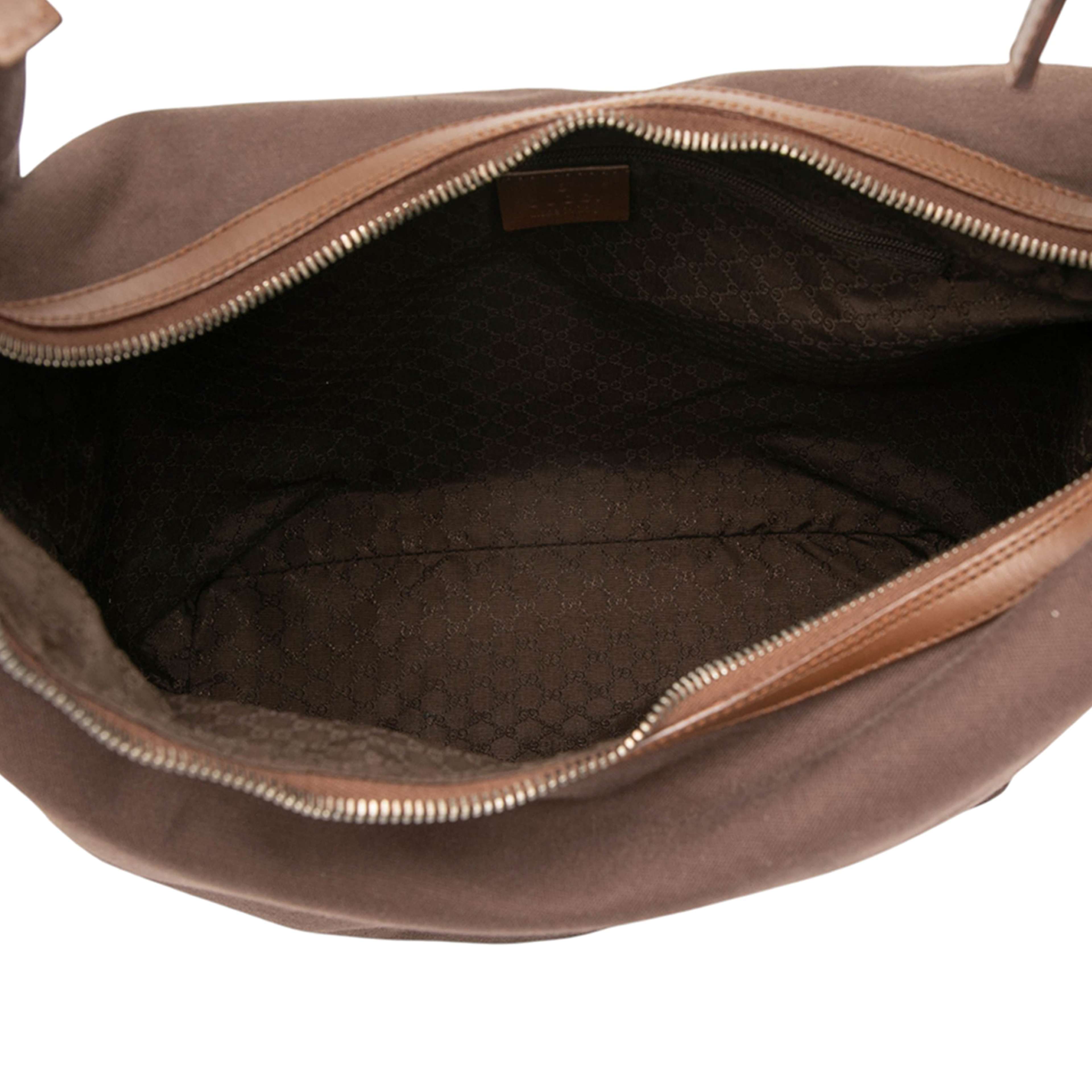 Gucci Canvas Web Shoulder Bag, från Luxclusif, i färgen dark brown. Klicka för att öppna bilden i stort format