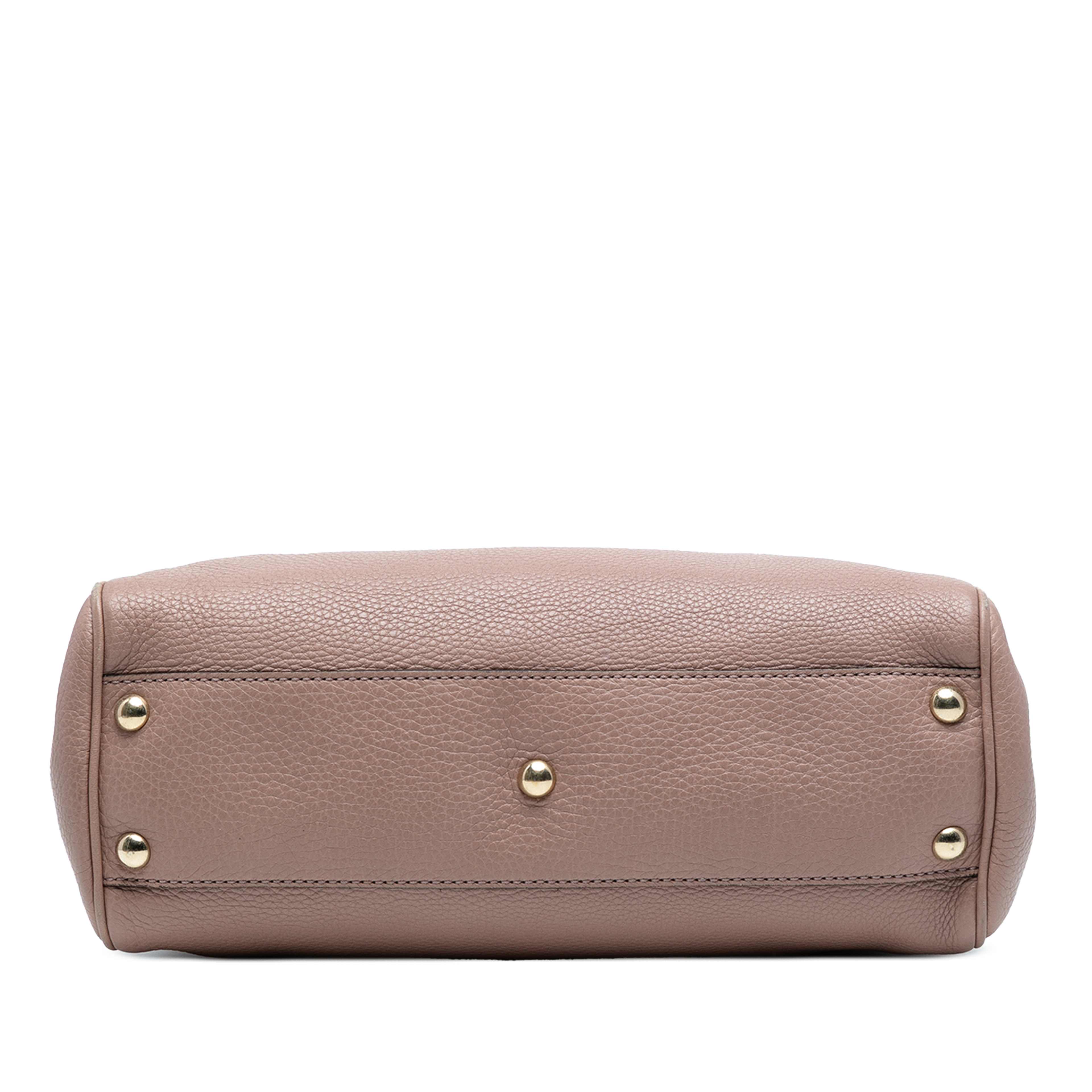 Gucci Small Calfskin Bamboo Shopper Satchel, från Luxclusif, i färgen nude. Klicka för att öppna bilden i stort format