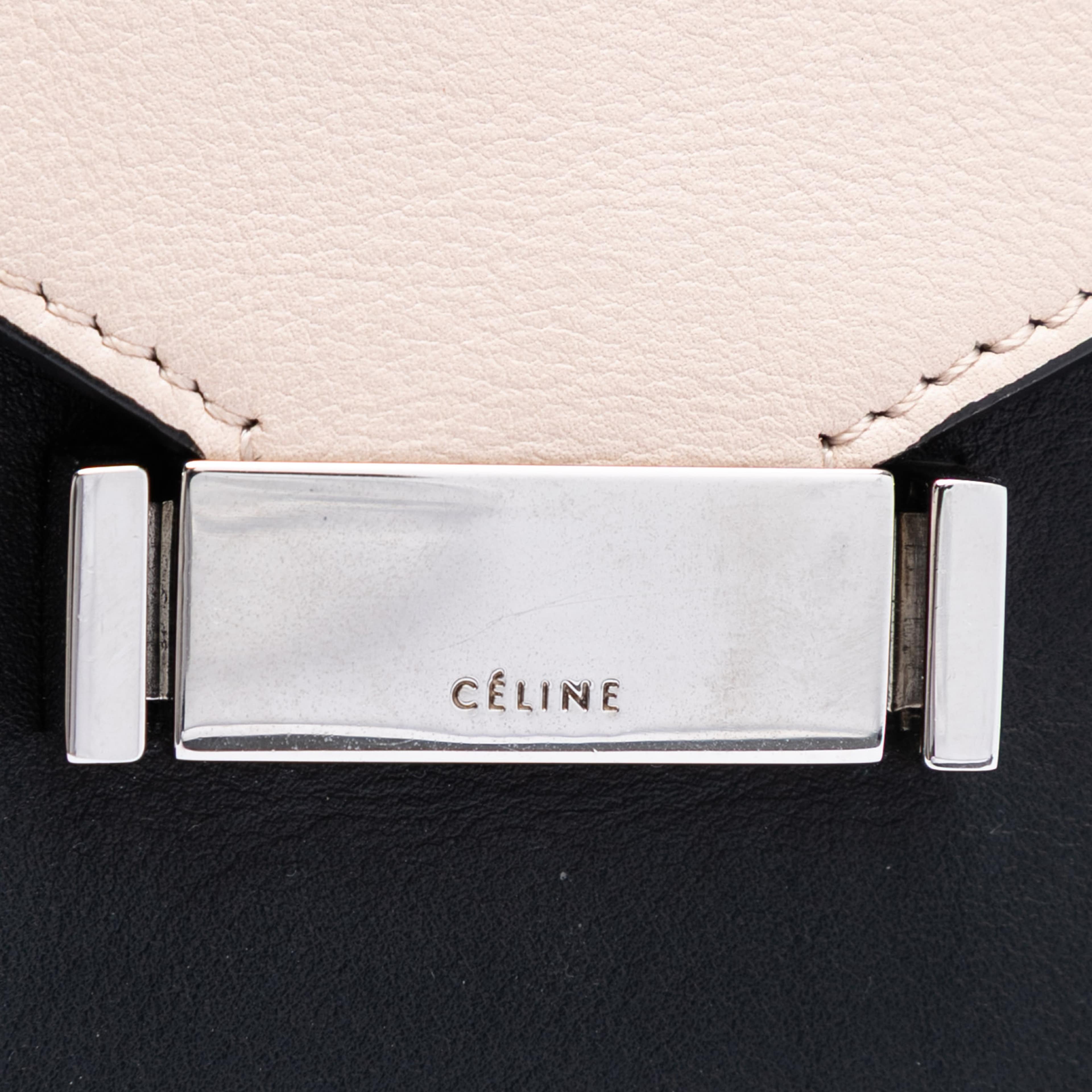 Celine Calfskin And Pony Hair Diamond Clutch, från Luxclusif, i färgen rosa. Klicka för att öppna bilden i stort format