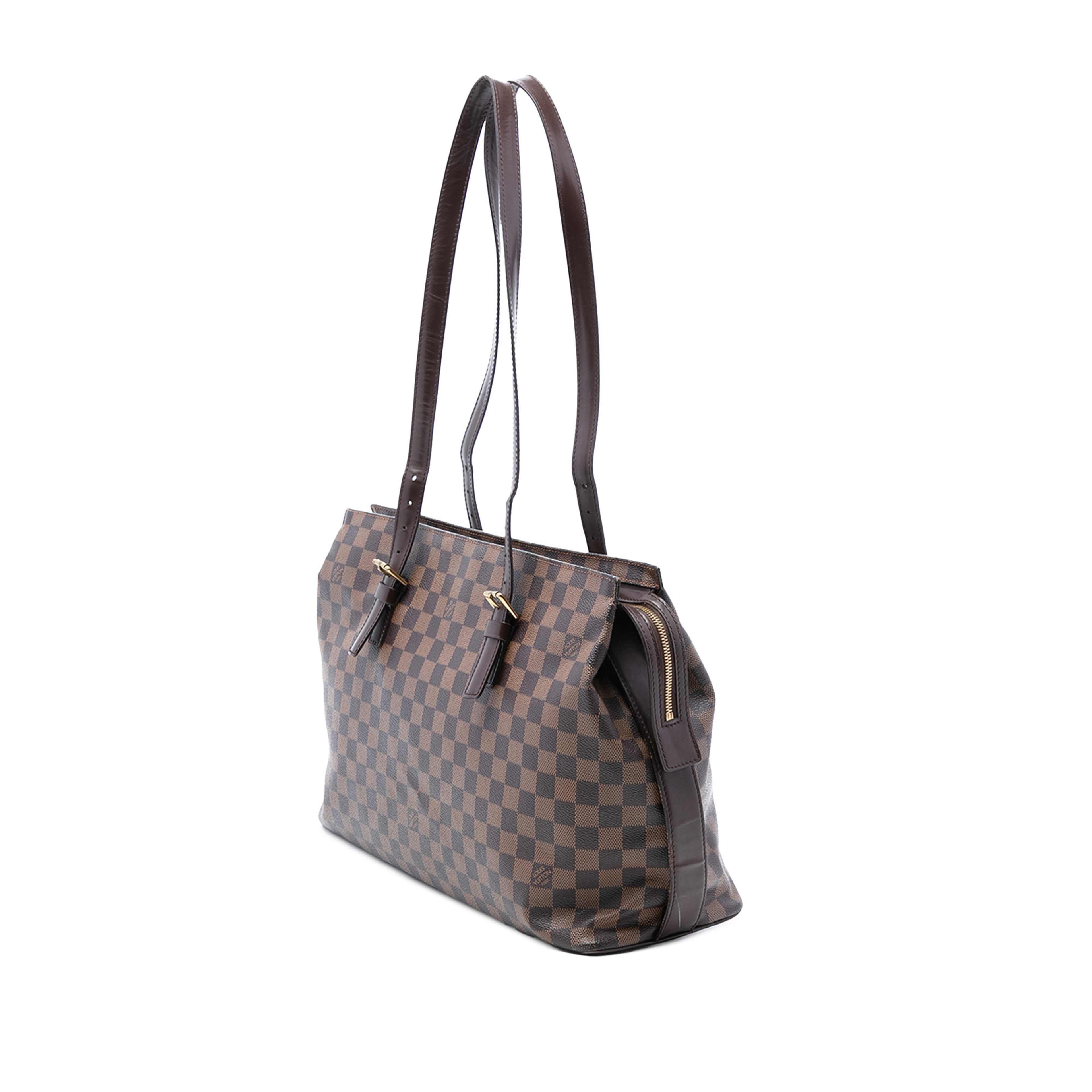 Louis Vuitton Damier Ebene Chelsea, från Luxclusif, i färgen brun. Klicka för att öppna bilden i stort format