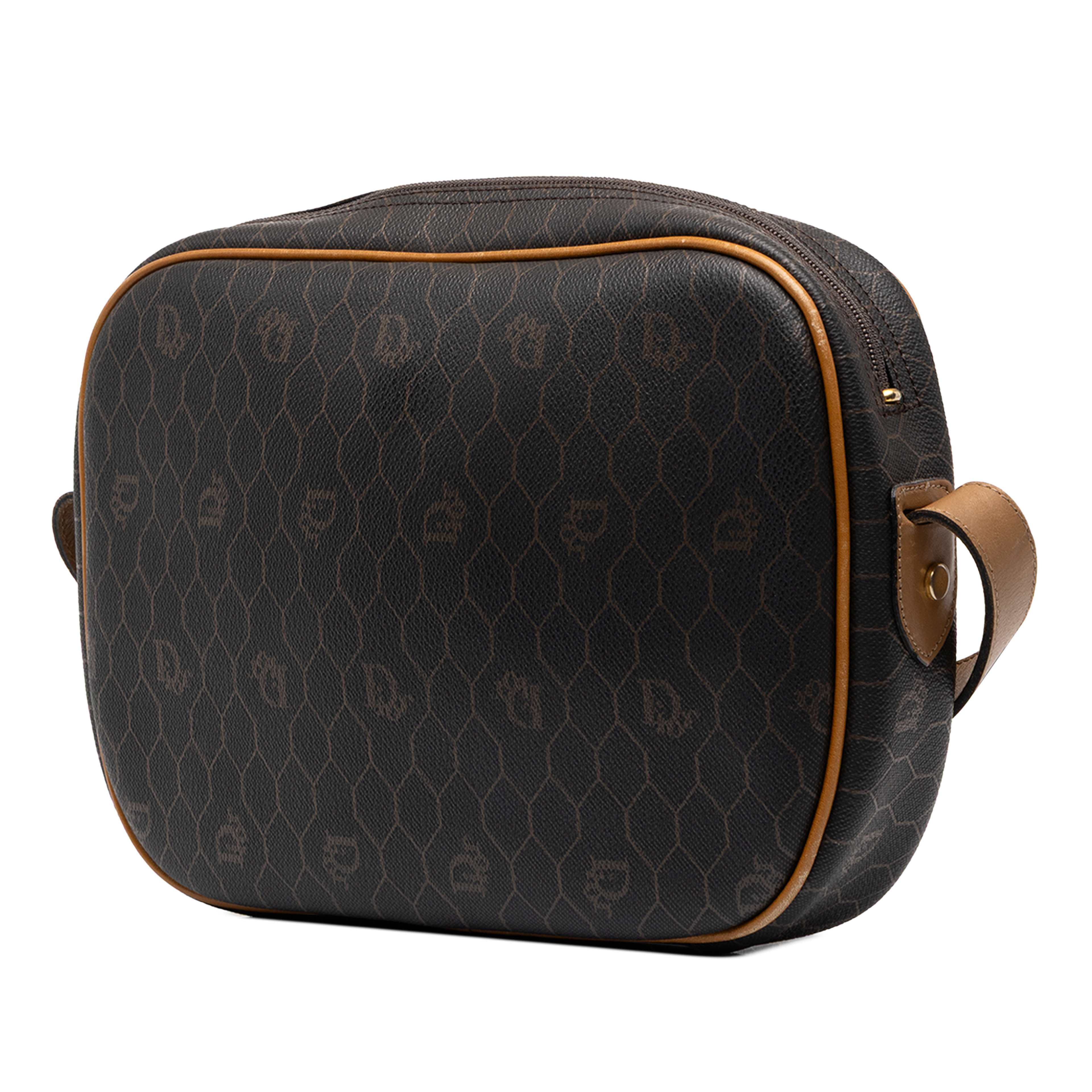 Dior Honeycomb Coated Canvas Crossbody, från Luxclusif, i färgen svart. Klicka för att öppna bilden i stort format