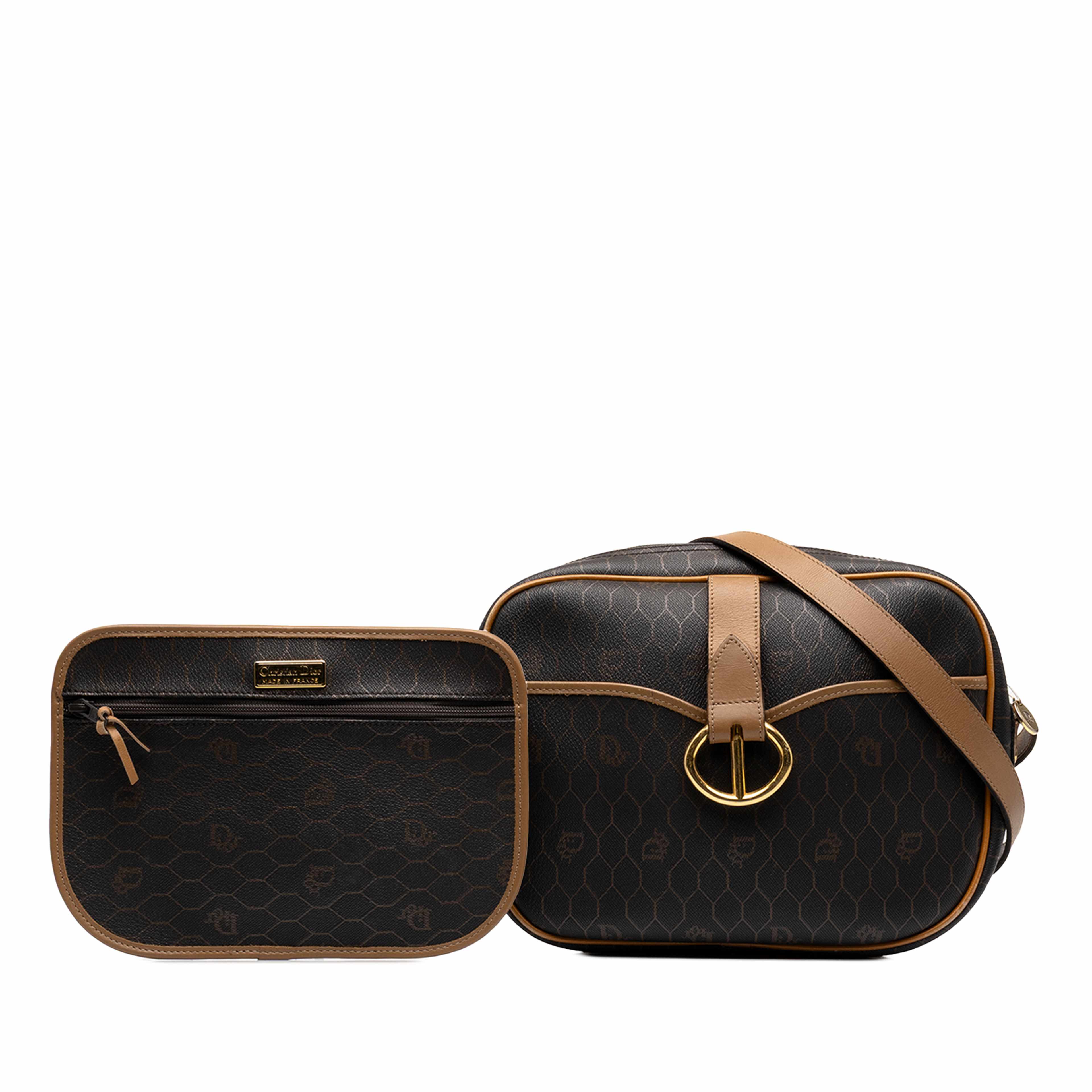 Dior Honeycomb Coated Canvas Crossbody, från Luxclusif, i färgen svart. Klicka för att öppna bilden i stort format