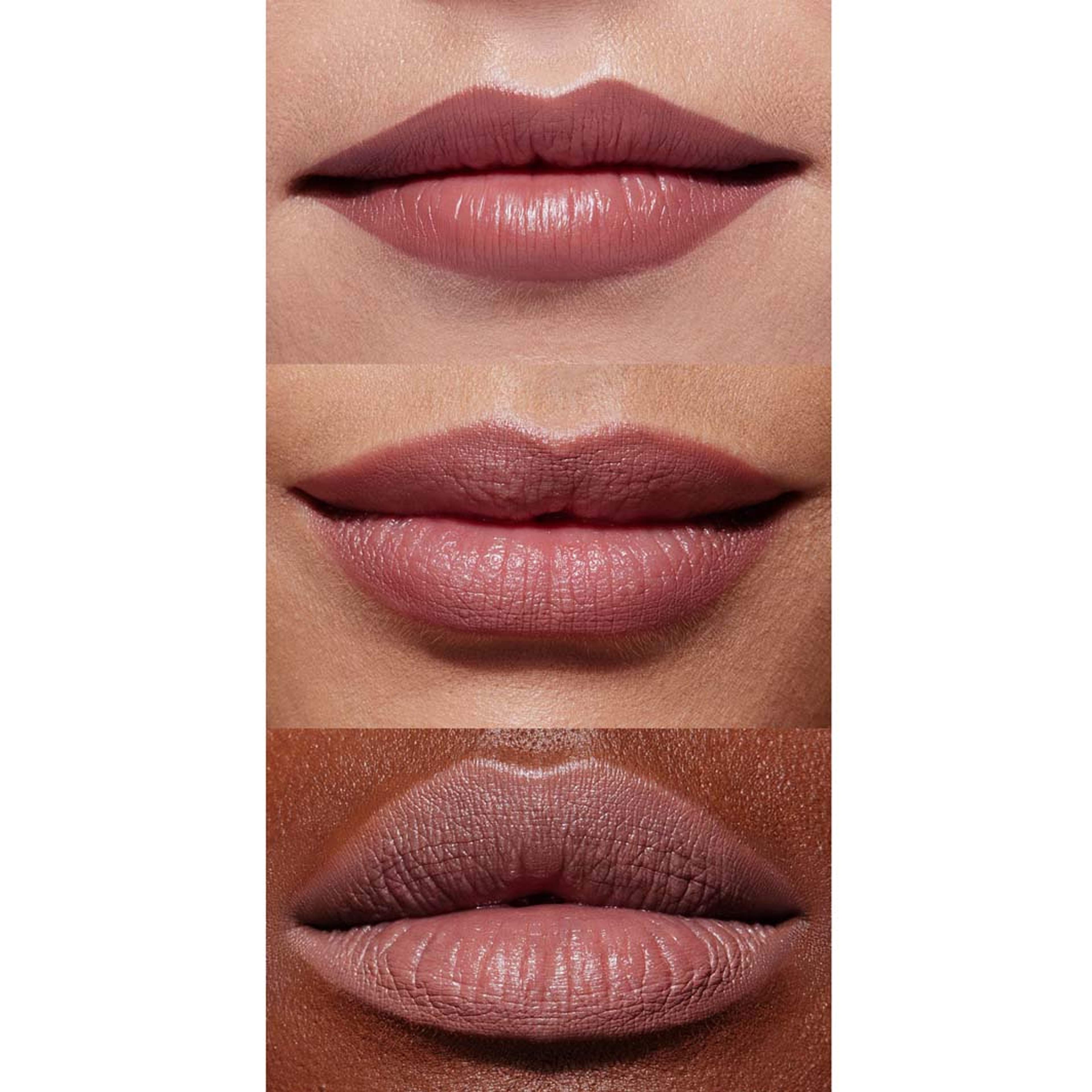 Cream Glide Lip Liner, från e.l.f, i färgen Baddest Beige. Klicka för att öppna bilden i stort format