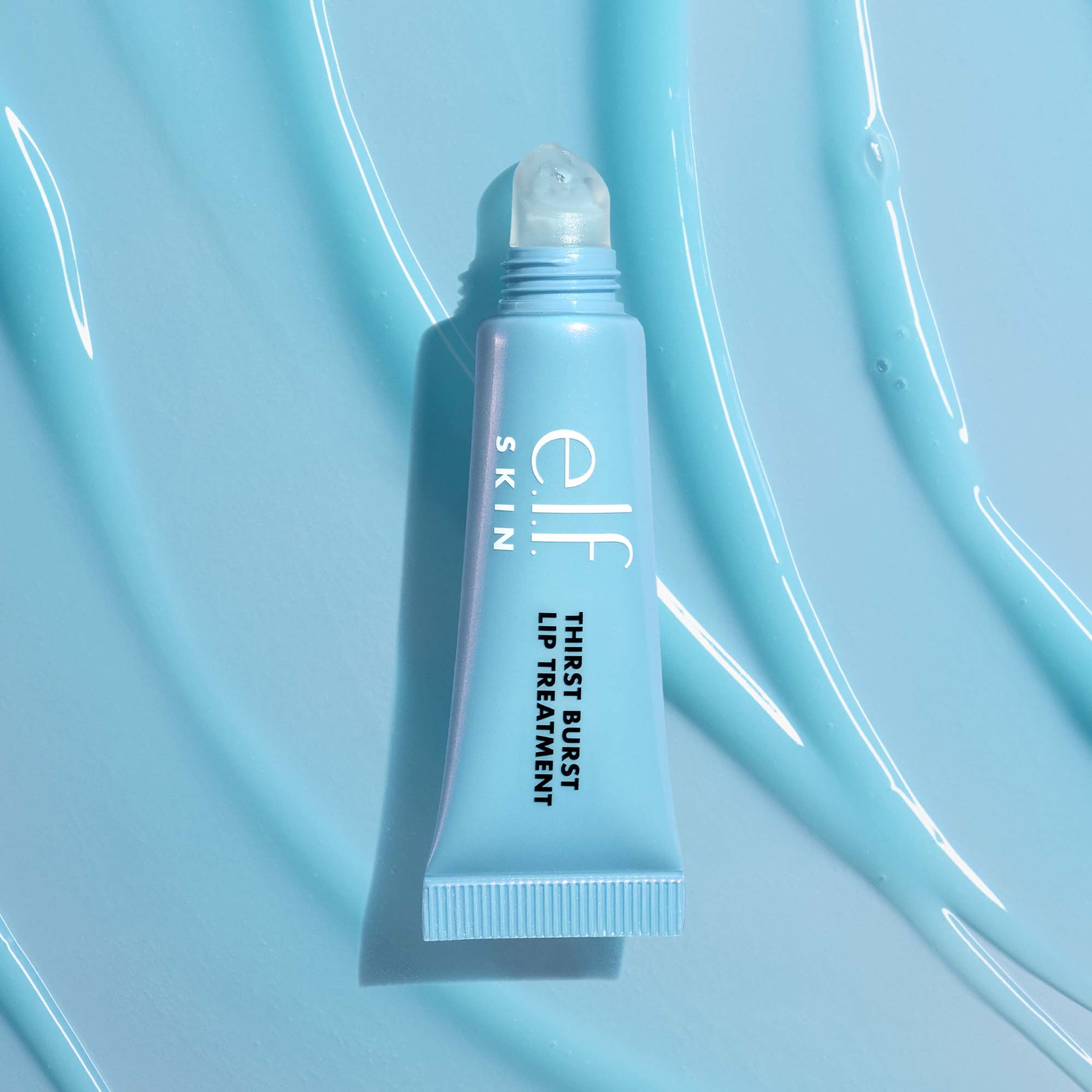 Thirst Burst Plumptide Lip Treatment, från e.l.f, i färgen Shee Blue Hibiscus. Klicka för att öppna bilden i stort format