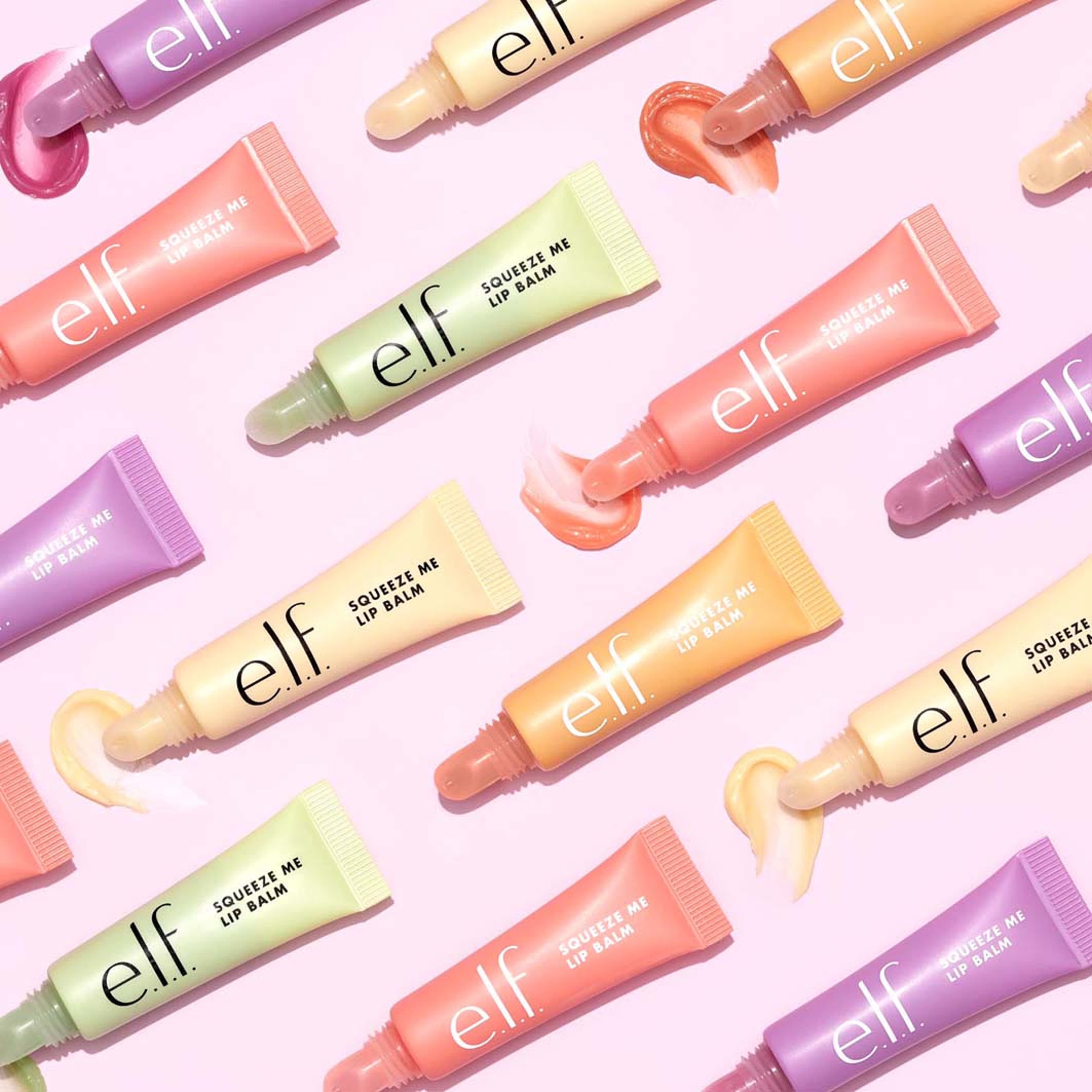 Squeeze Me Lip Balm, från e.l.f, i färgen Strawberry. Klicka för att öppna bilden i stort format