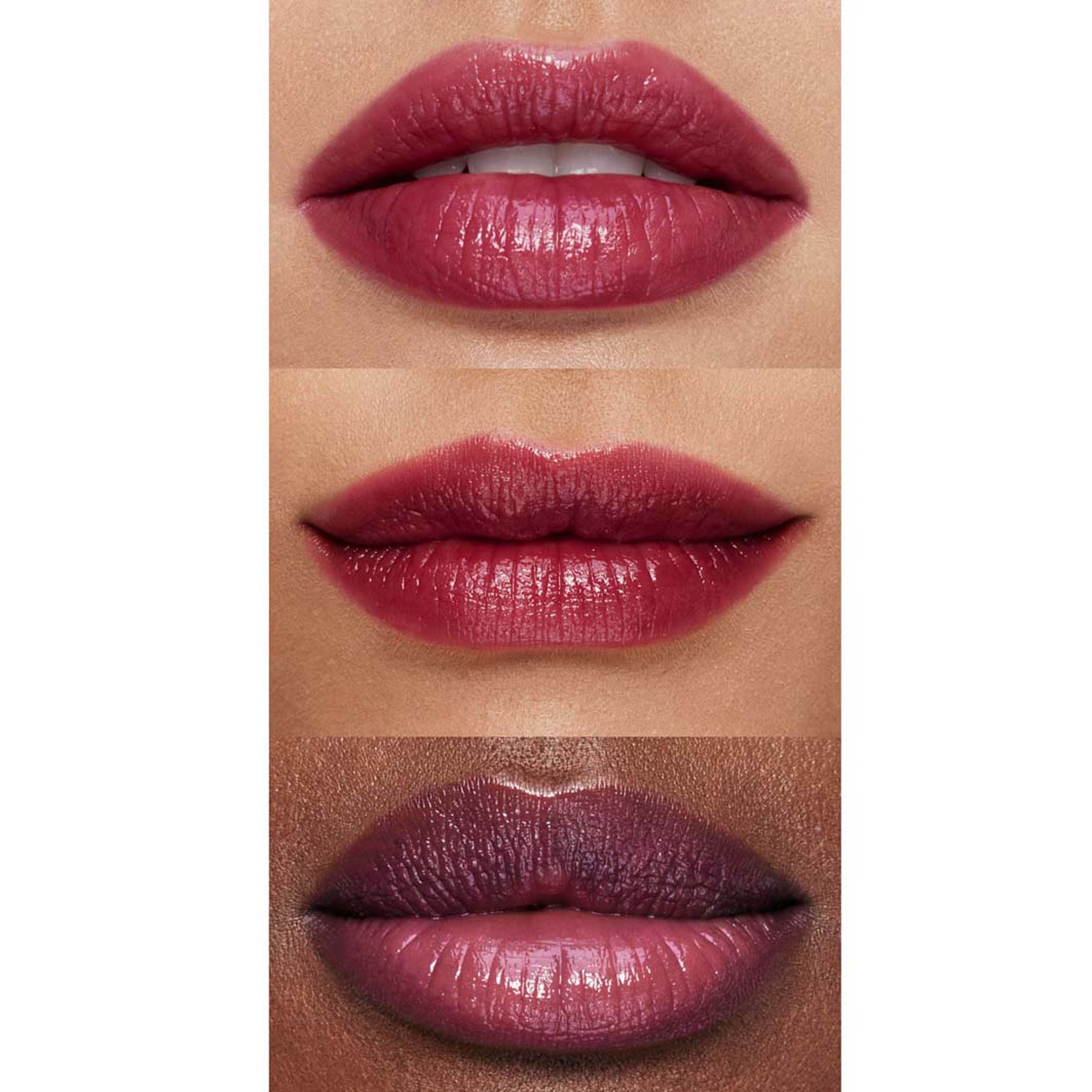 Pout Clout Lip Plumping Pen, från e.l.f, i färgen Plum On Over. Klicka för att öppna bilden i stort format