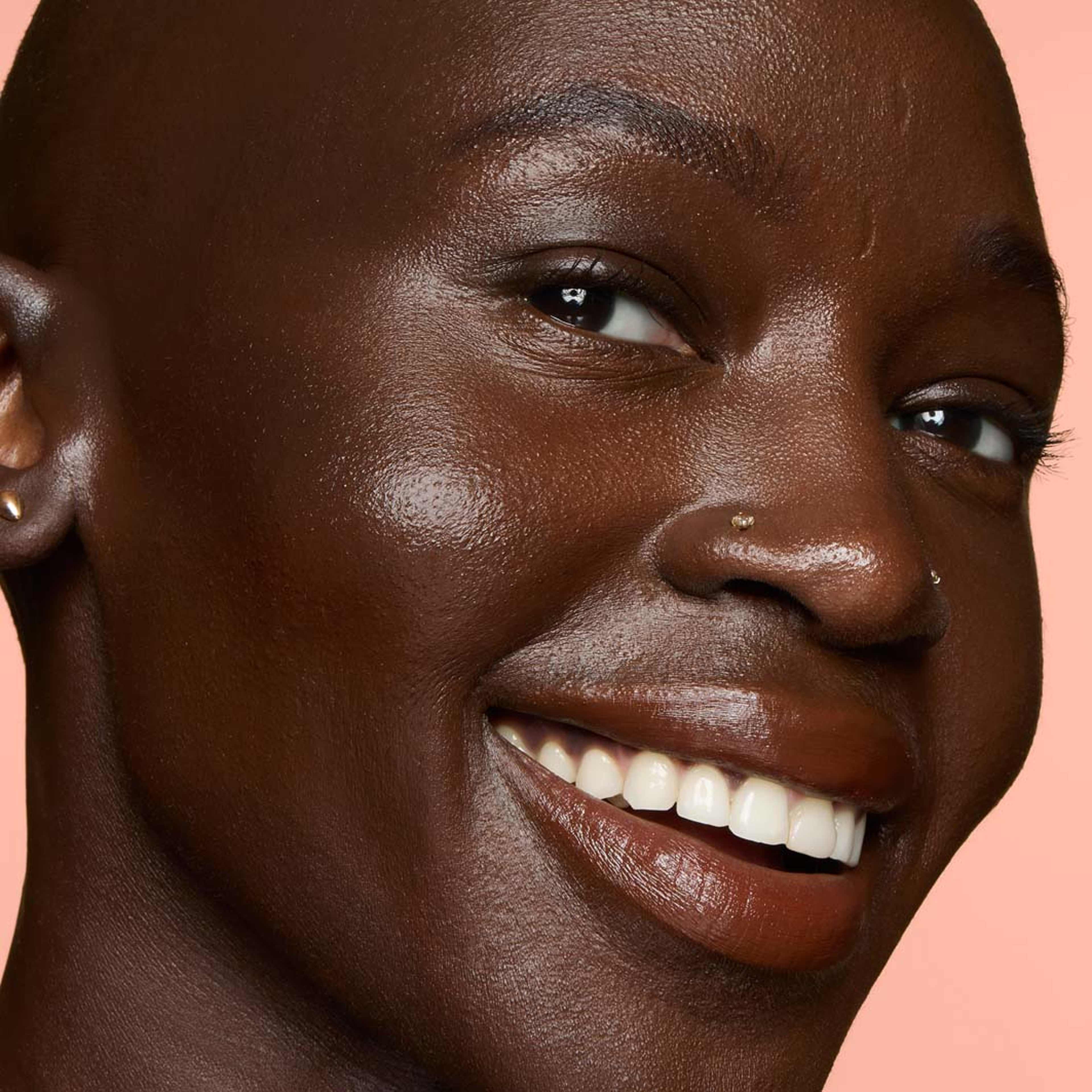 Soft Glam Cream Bronzer, från e.l.f, i färgen Deep/Rich. Klicka för att öppna bilden i stort format