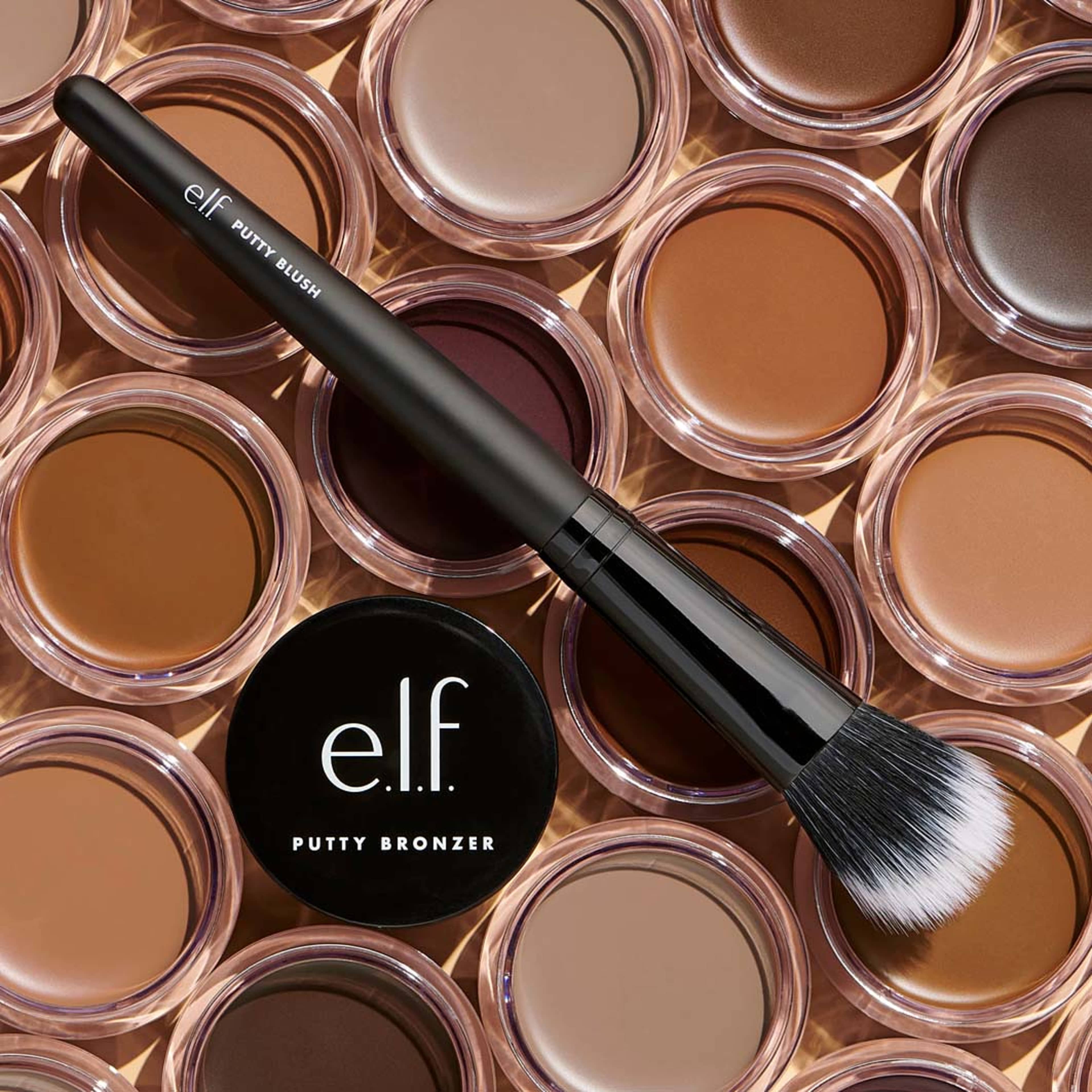 Putty Bronzer, från e.l.f, i färgen Feelin’ Shady. Klicka för att öppna bilden i stort format