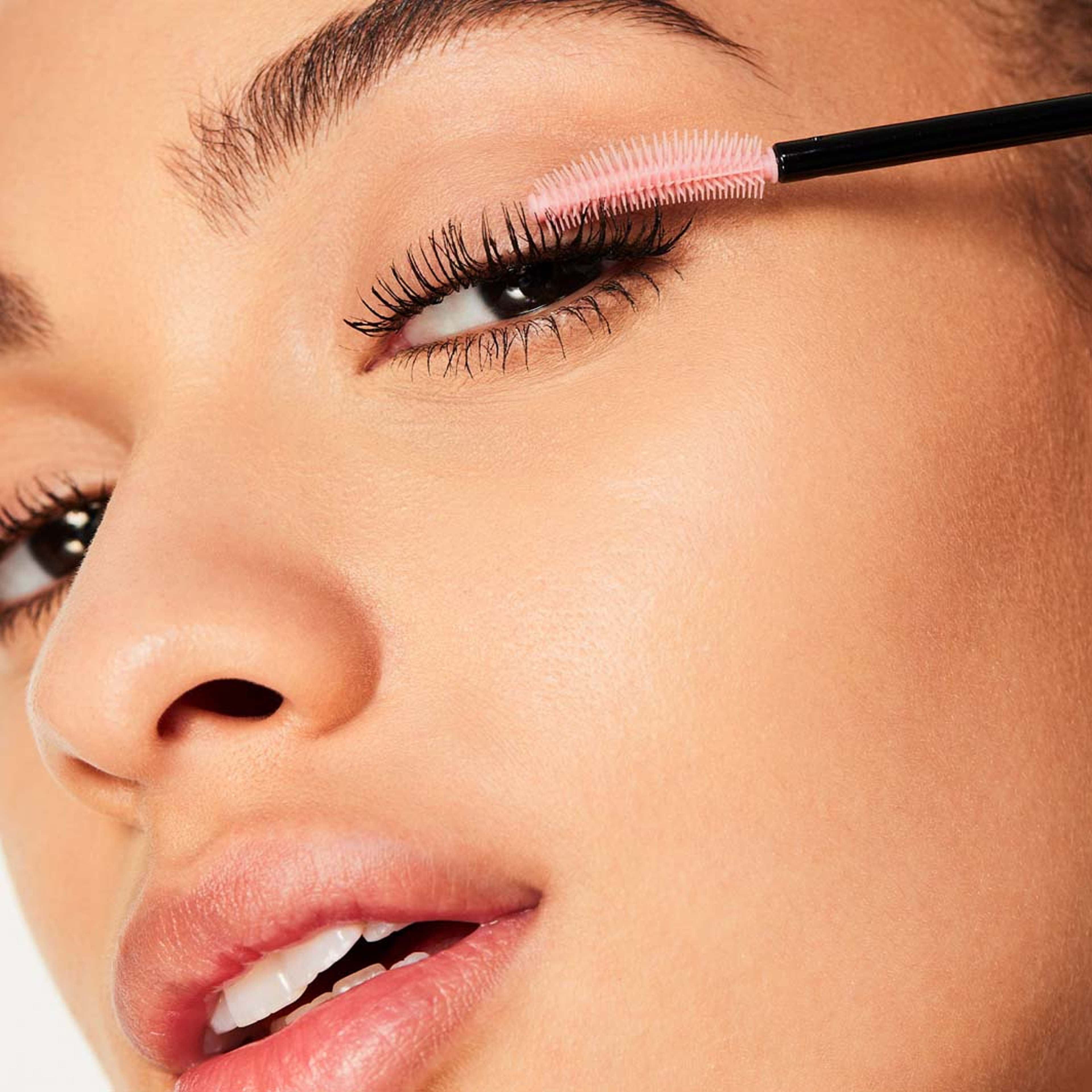 Lash 'N Roll Mascara, från e.l.f, i färgen Deep Brown. Klicka för att öppna bilden i stort format