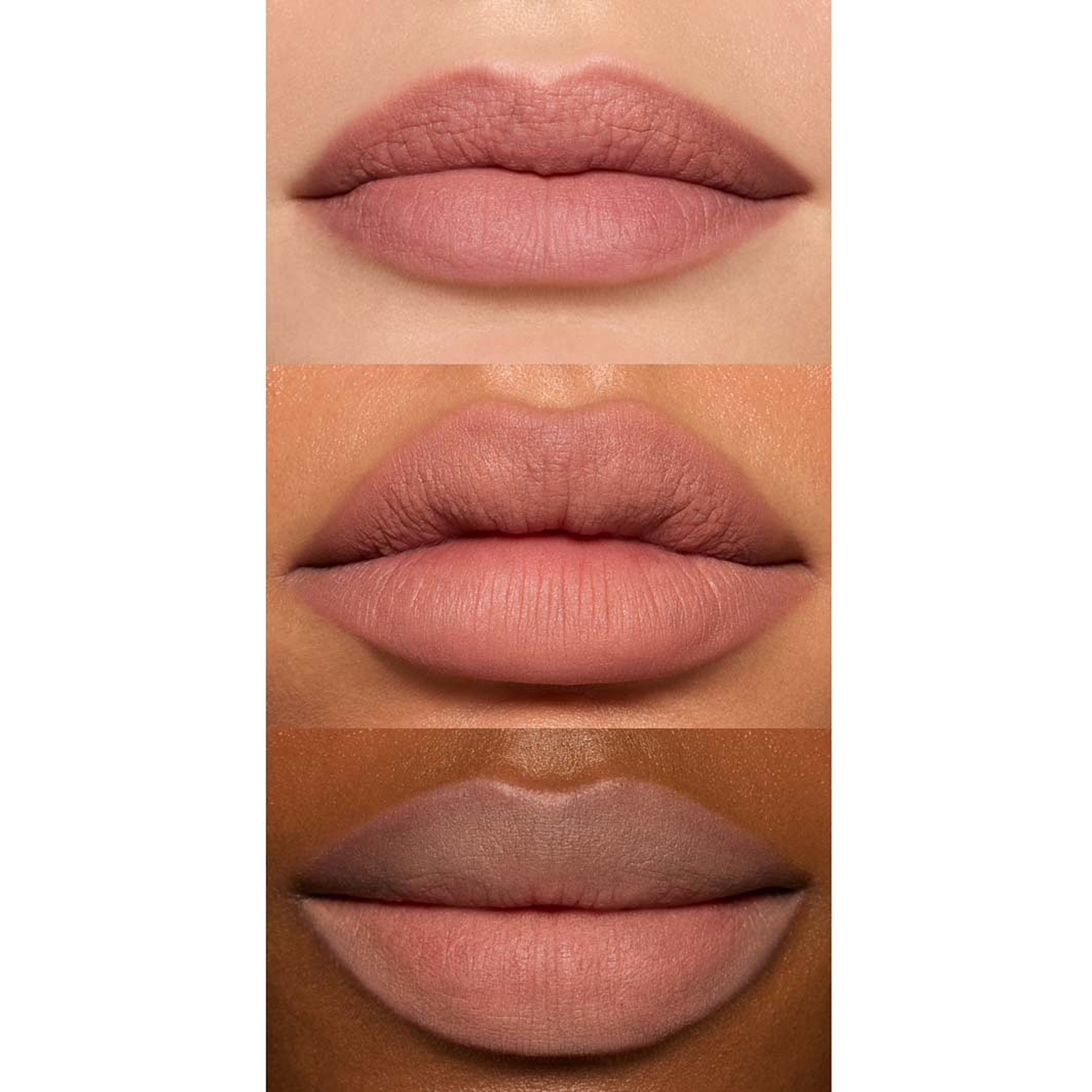 So Blurreal Lip & Cheek Whip, från e.l.f, i färgen Out Couture. Klicka för att öppna bilden i stort format
