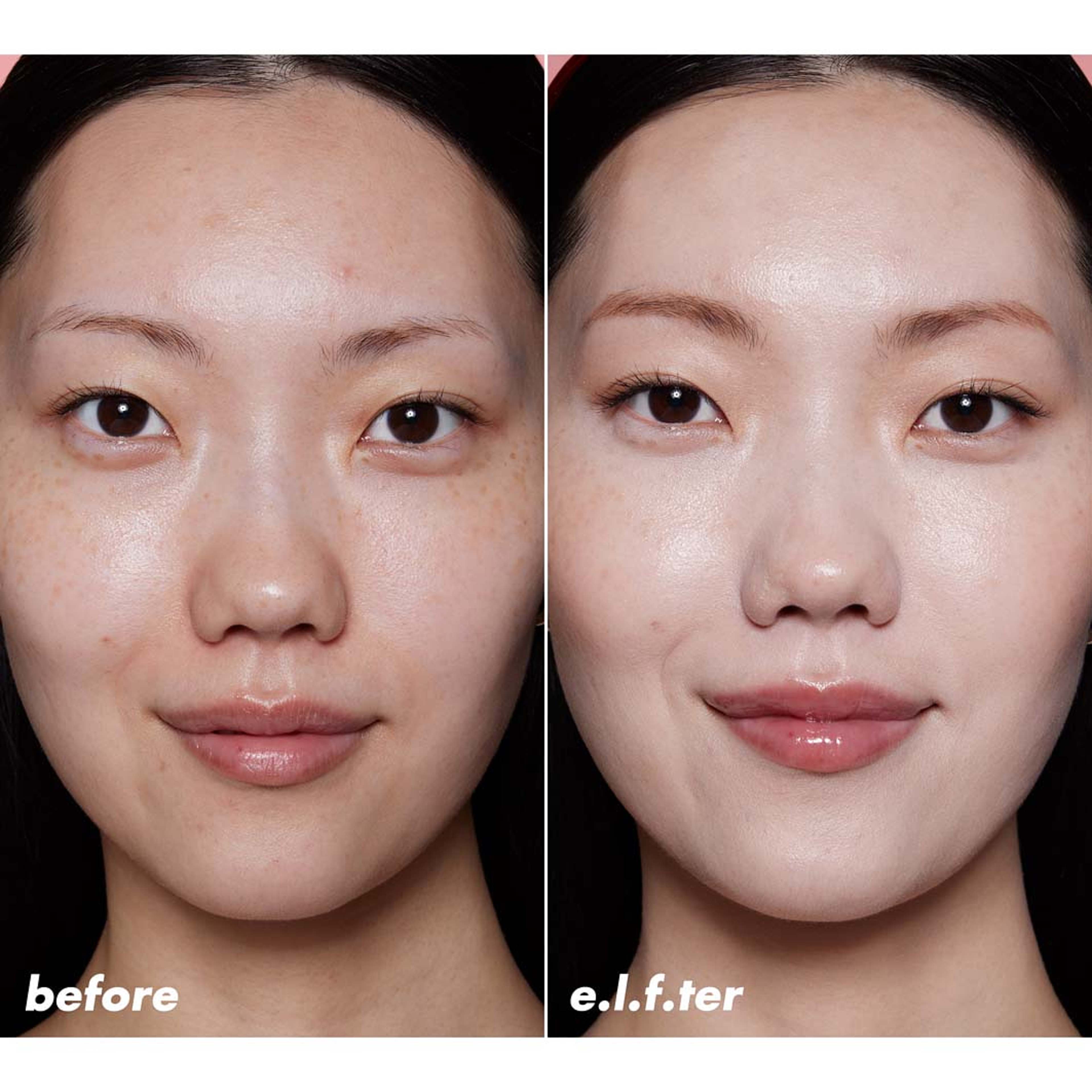 Halo Glow Skin Tint SPF50, från e.l.f, i färgen Fair Cool. Klicka för att öppna bilden i stort format