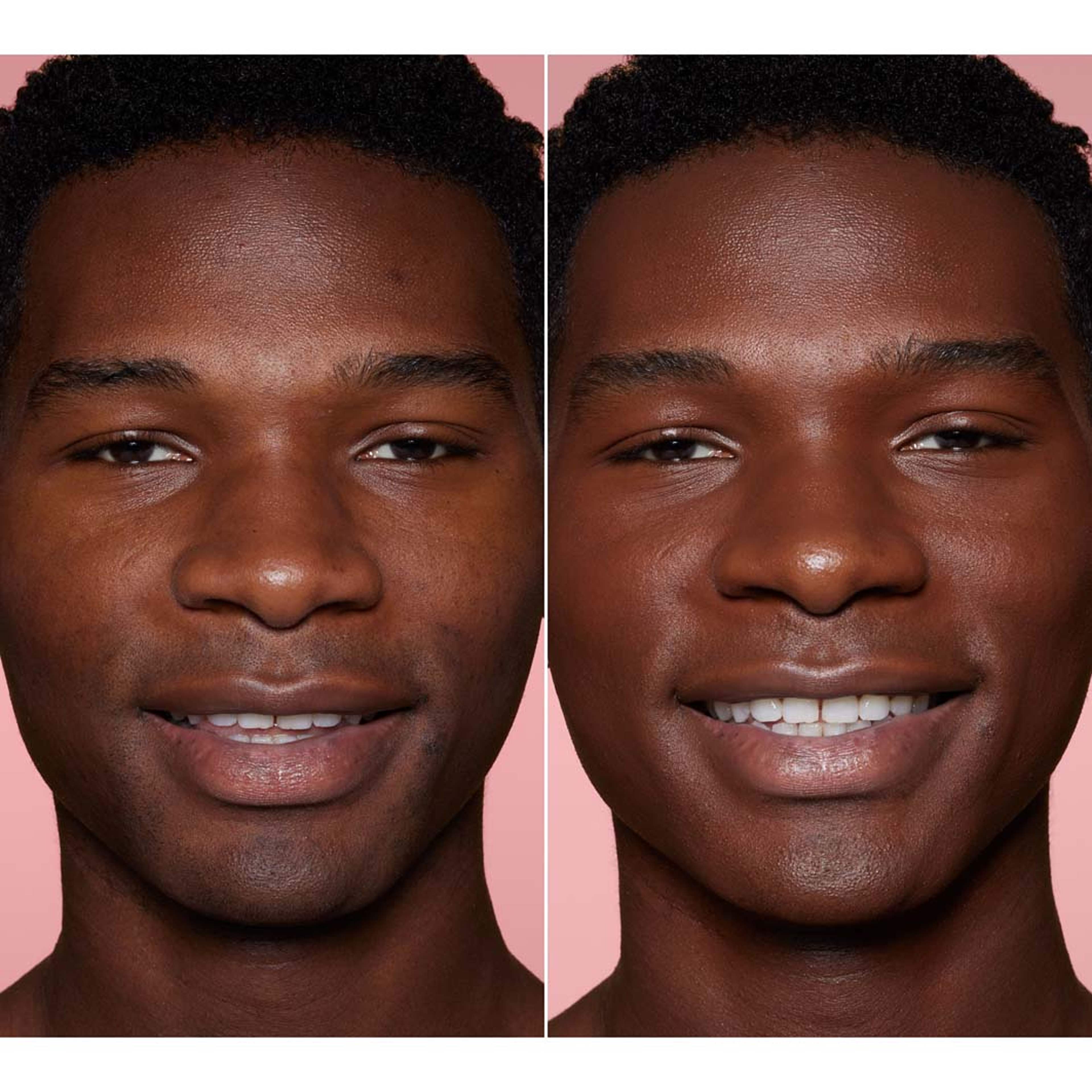 Halo Glow Skin Tint SPF50, från e.l.f, i färgen Rich Cool. Klicka för att öppna bilden i stort format
