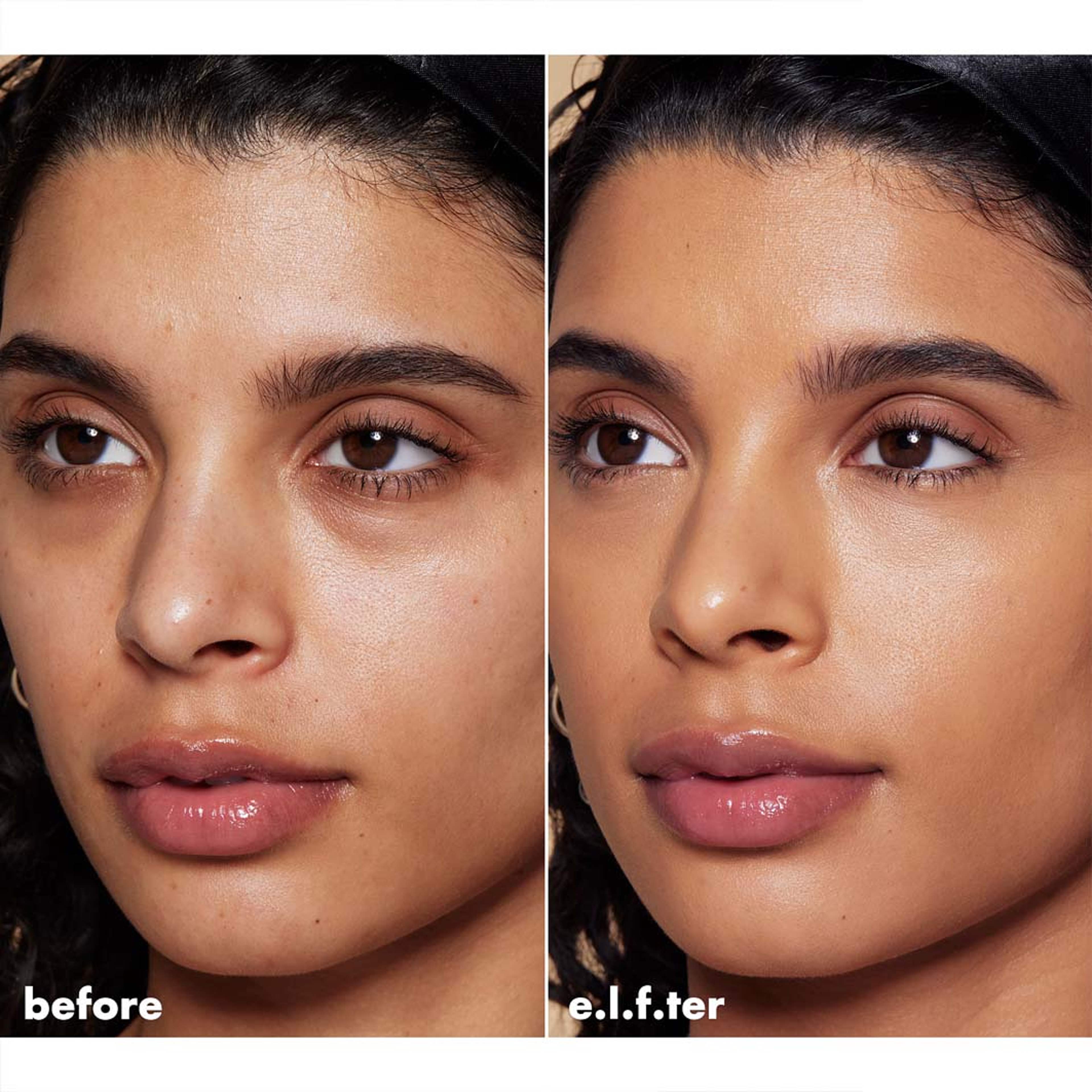 Soft Glam Satin Foundation, från e.l.f, i färgen Medium Warm 30. Klicka för att öppna bilden i stort format