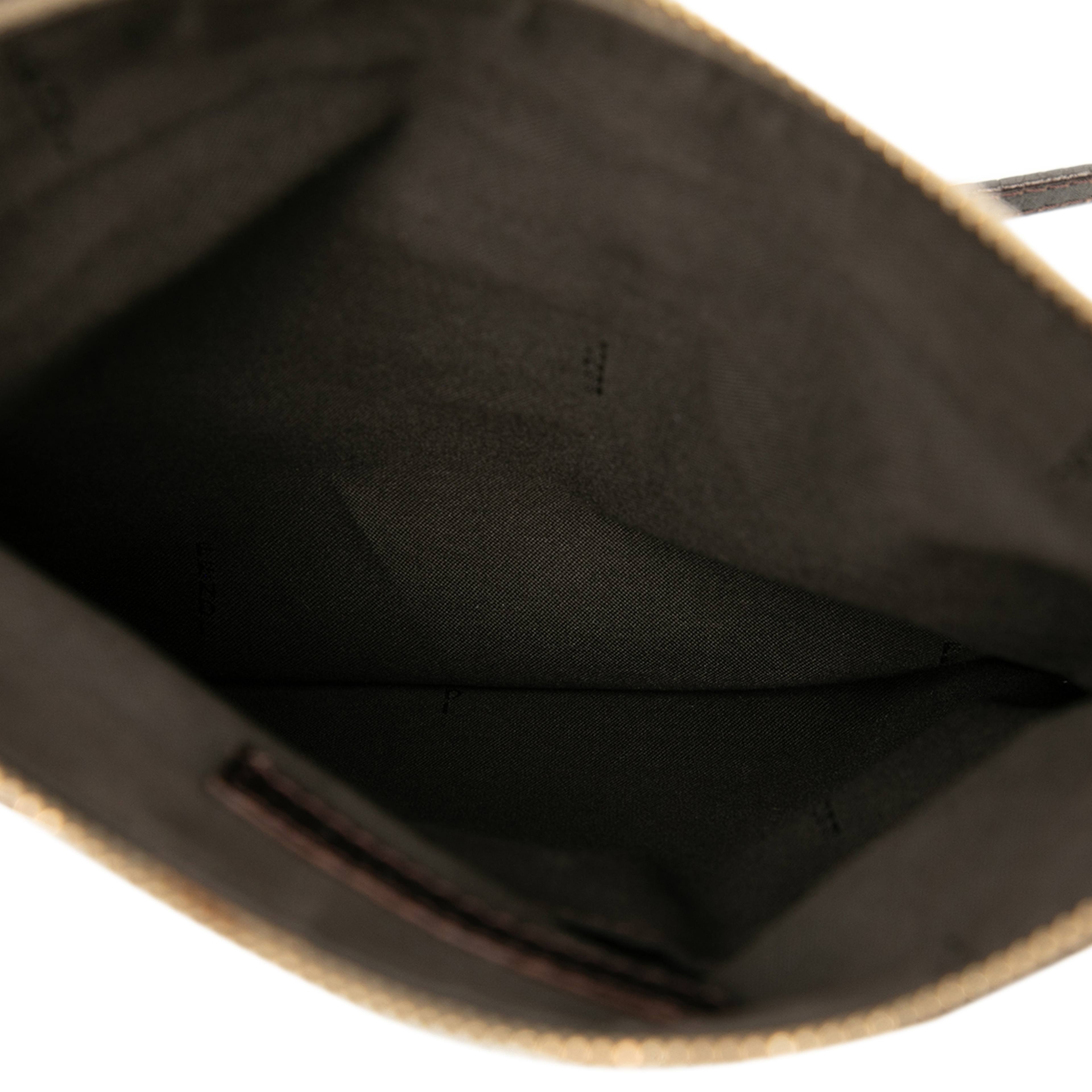 Fendi Zucchino Coated Canvas Forever Crossbody, från Luxclusif, i färgen beige. Klicka för att öppna bilden i stort format