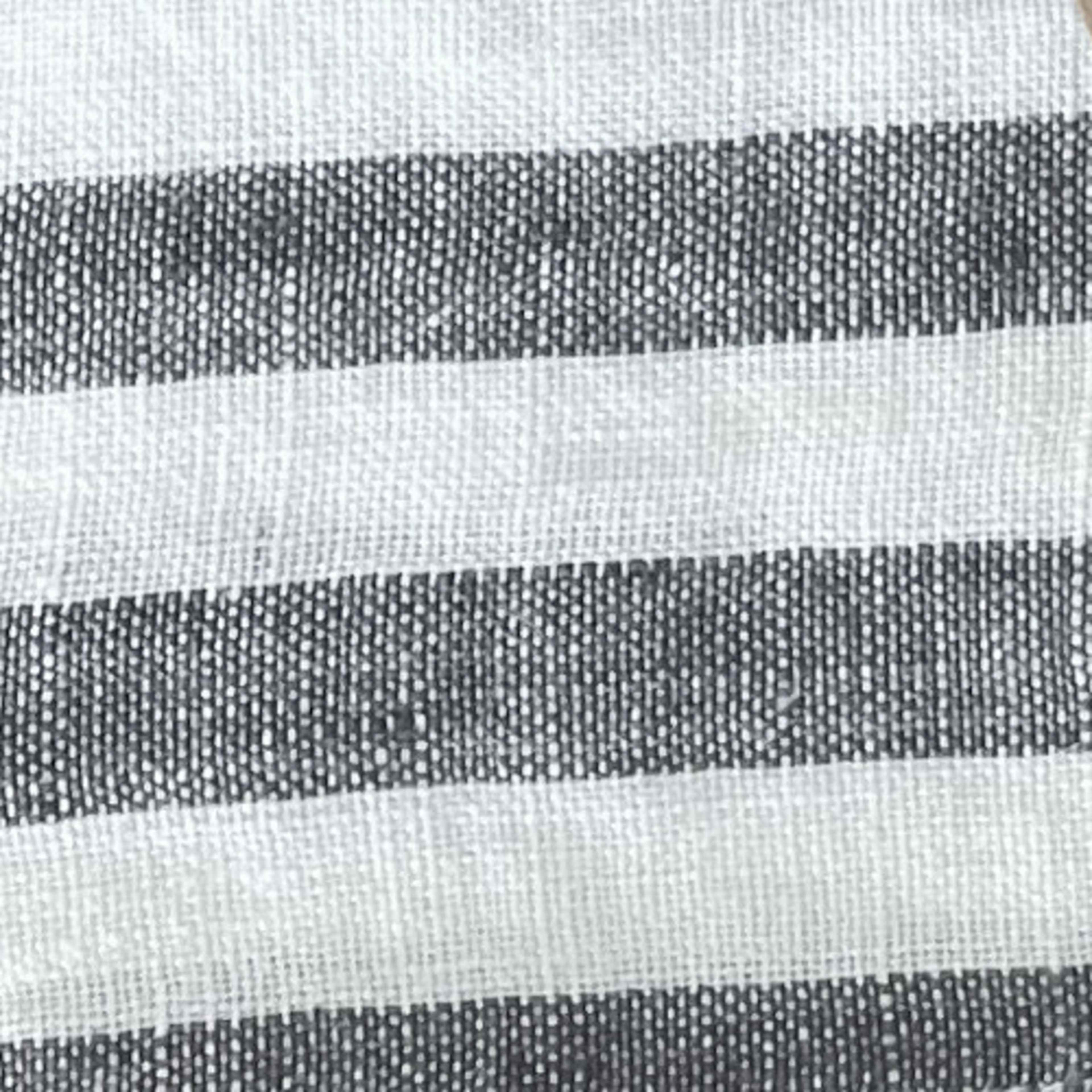 Bordslöpare Misty - Tvättat Lin, från Lovely Linen, i färgen dark grey & white/randig. Klicka för att öppna bilden i stort format