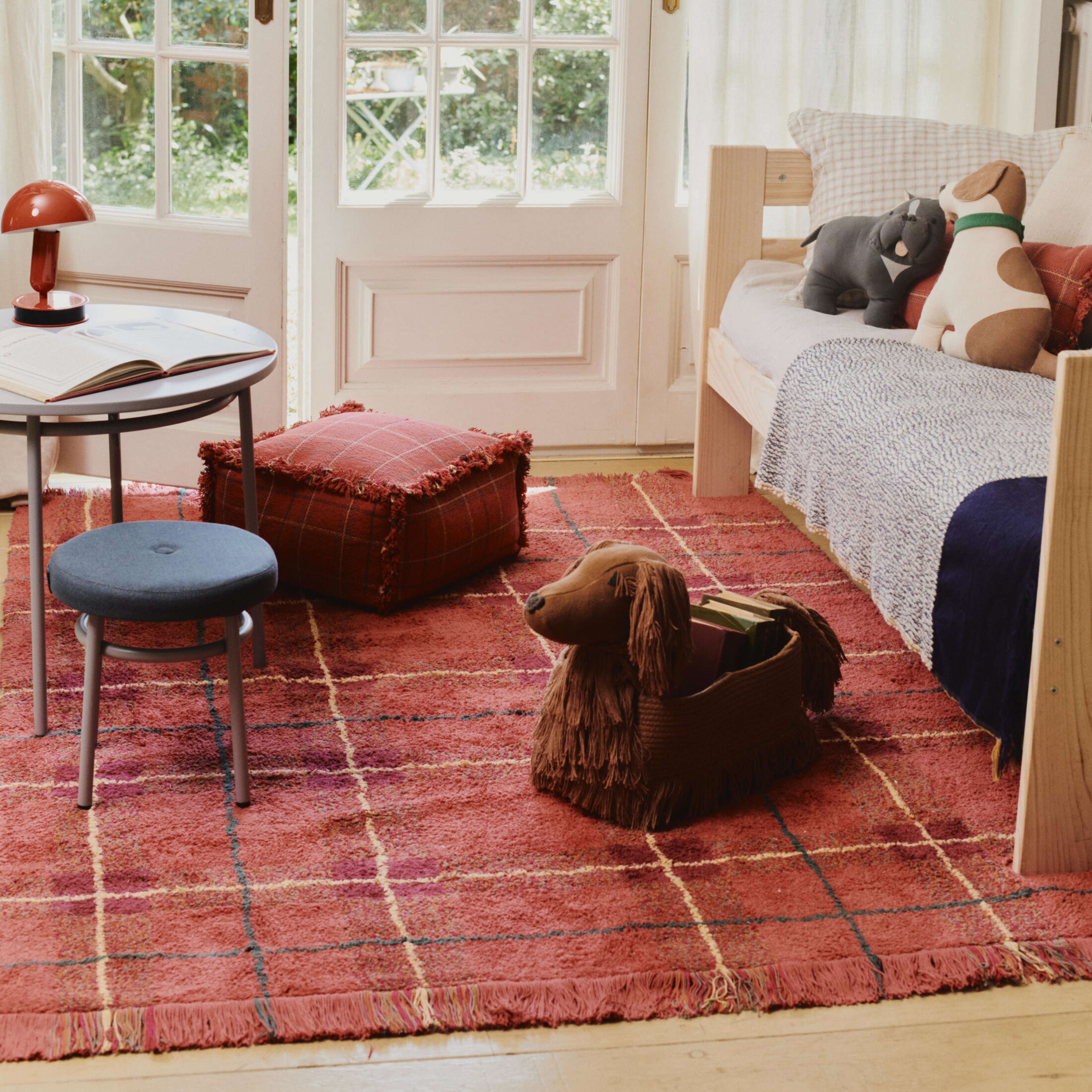 Tvättbar Matta Tartan, från LORENA CANALS, i färgen vintageröd, fuchsia, terrakotta, jordbrun. Klicka för att öppna bilden i stort format