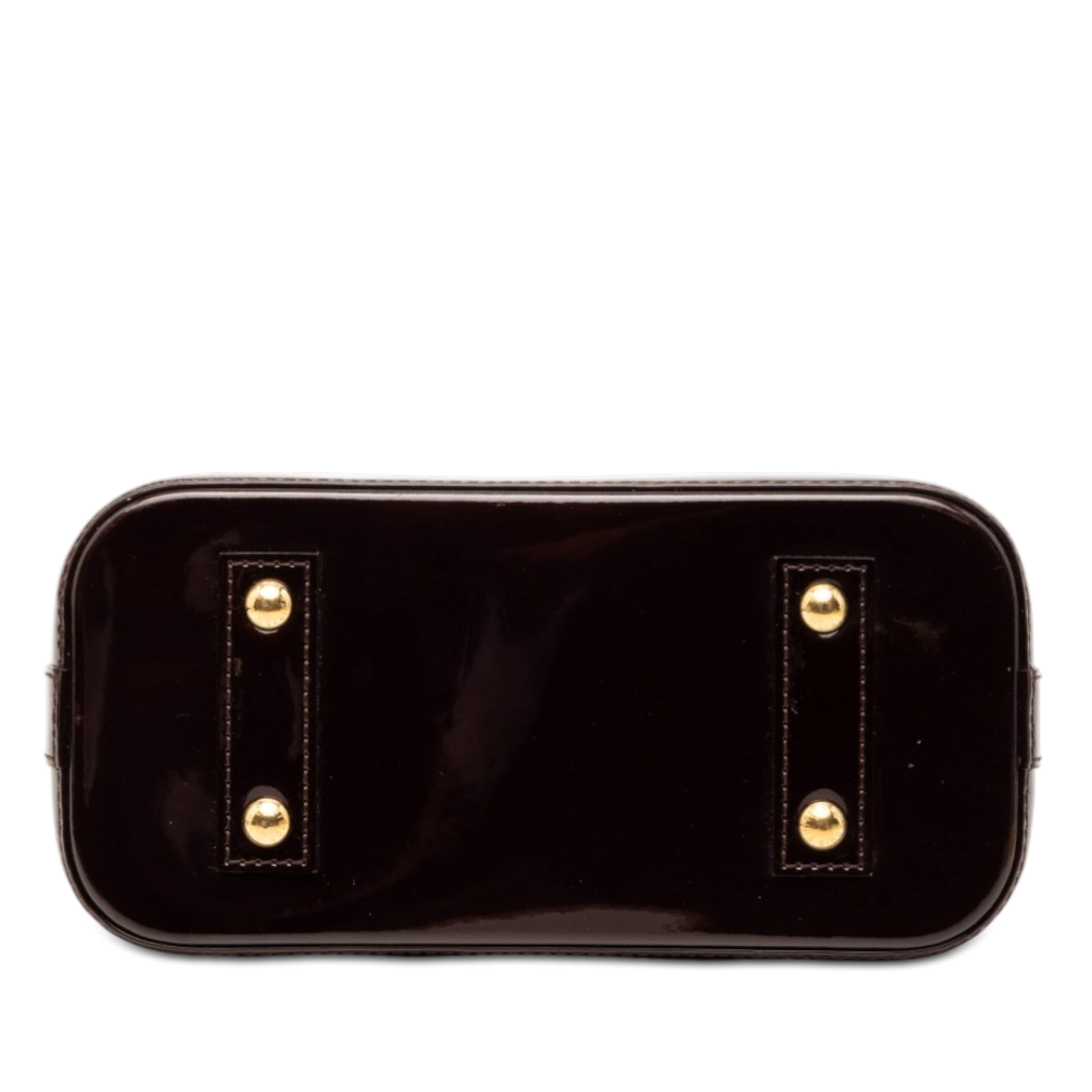 Louis Vuitton Monogram Vernis Alma Bb, från Luxclusif, i färgen purple. Klicka för att öppna bilden i stort format