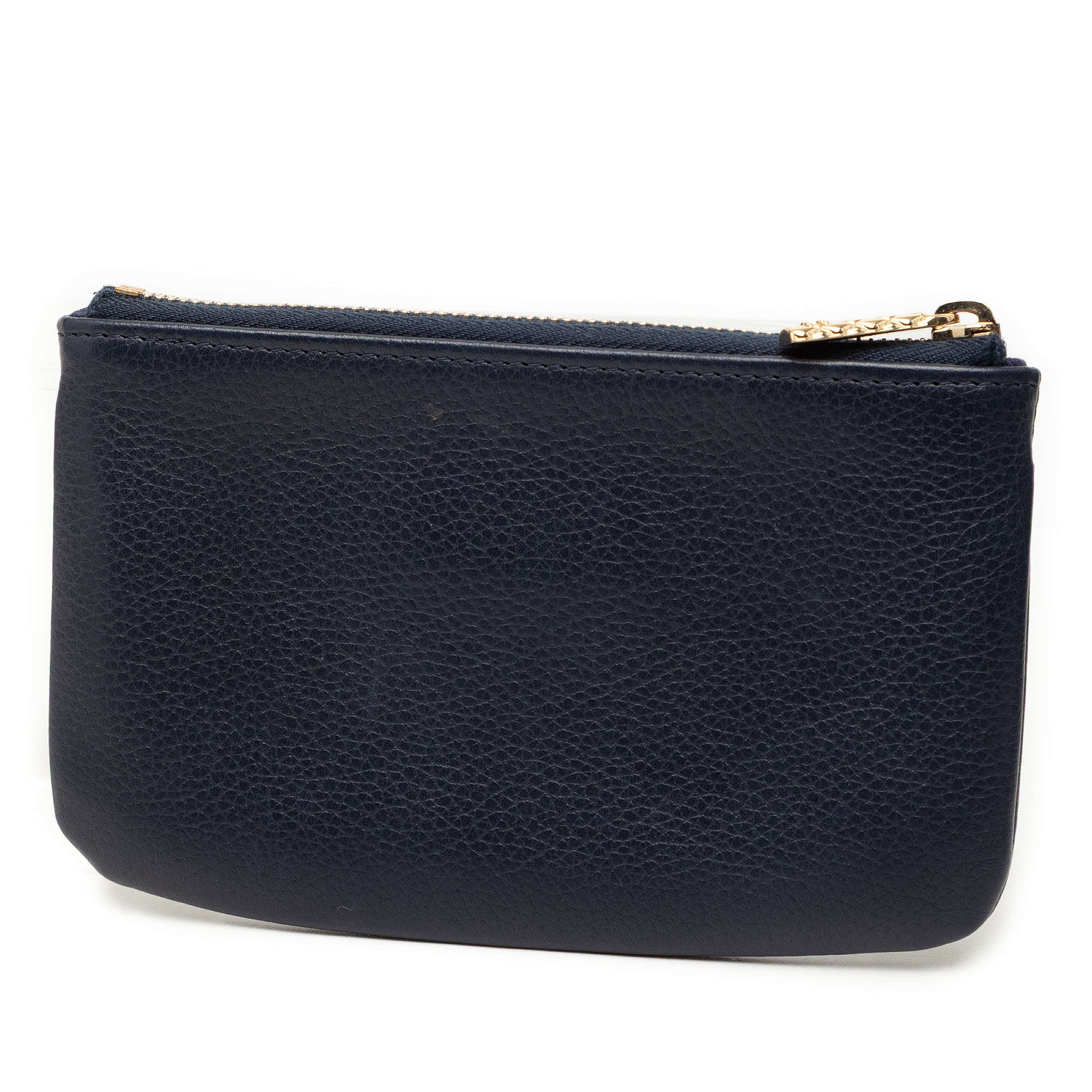 Chanel Calfskin Neo Executive Coin Purse, från Luxclusif, i färgen navy. Klicka för att öppna bilden i stort format