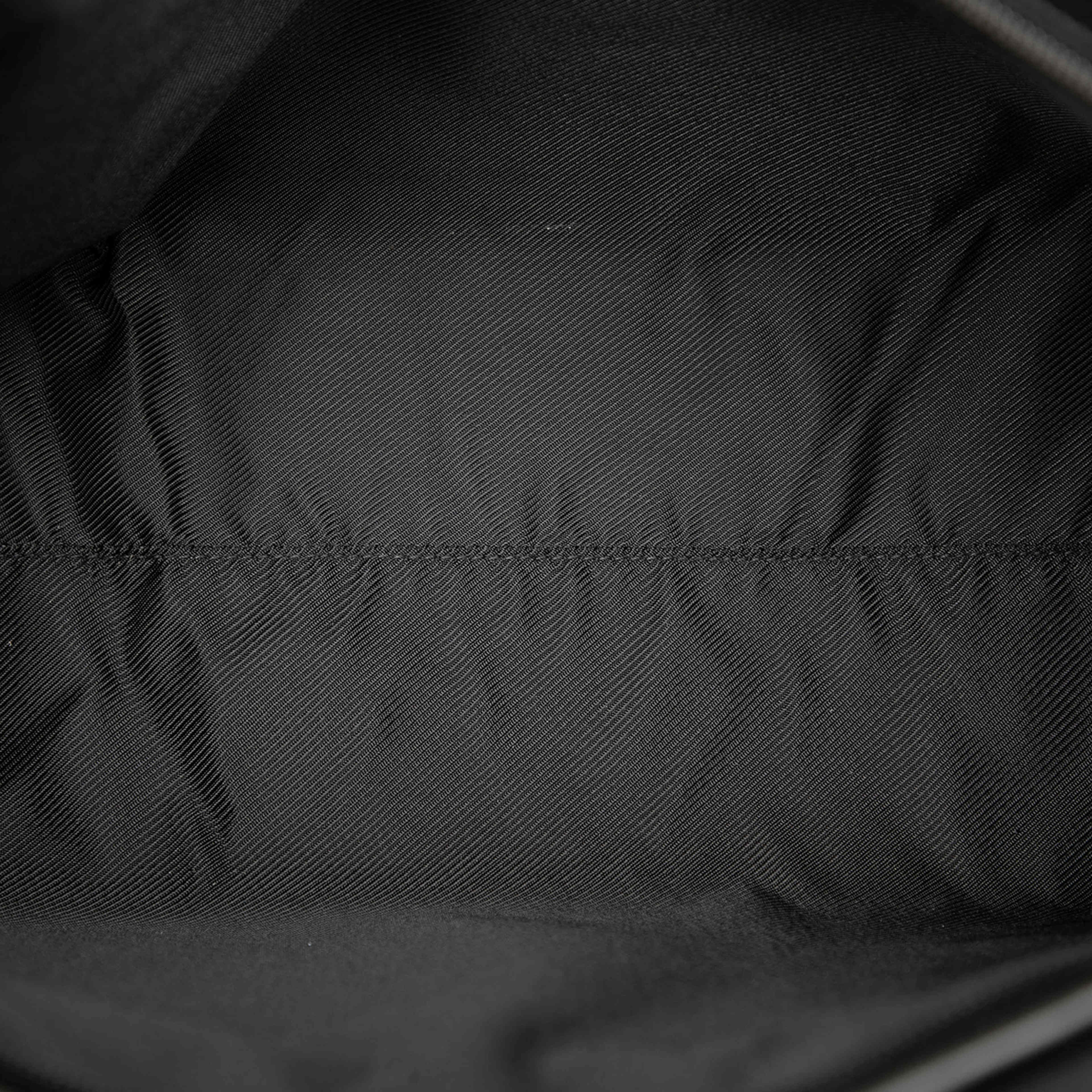 Gucci Gg Canvas Tote, från Luxclusif, i färgen svart. Klicka för att öppna bilden i stort format