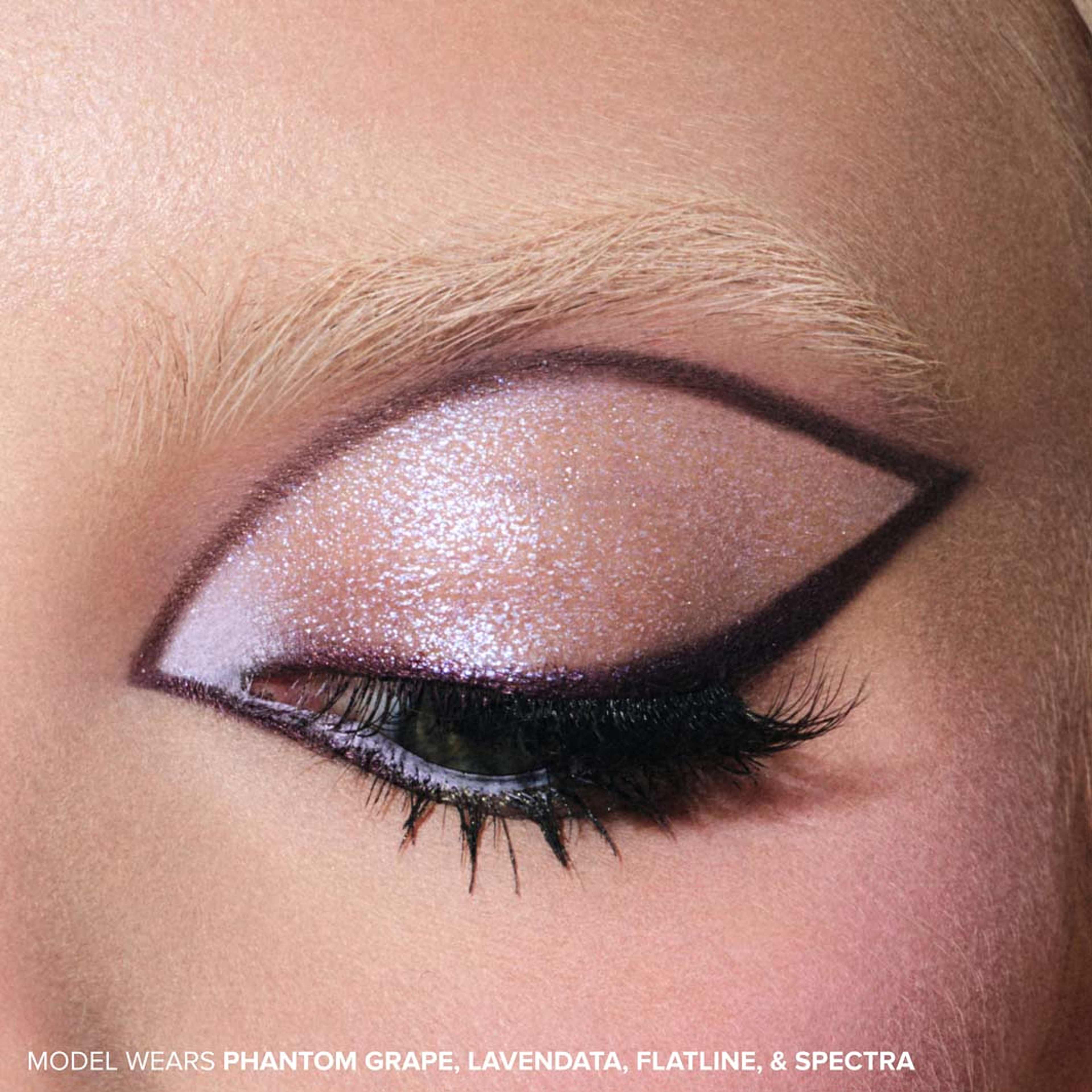 Dramaline Longwear Liner, från Anastasia Beverly Hills, i färgen Chrome Acid. Klicka för att öppna bilden i stort format