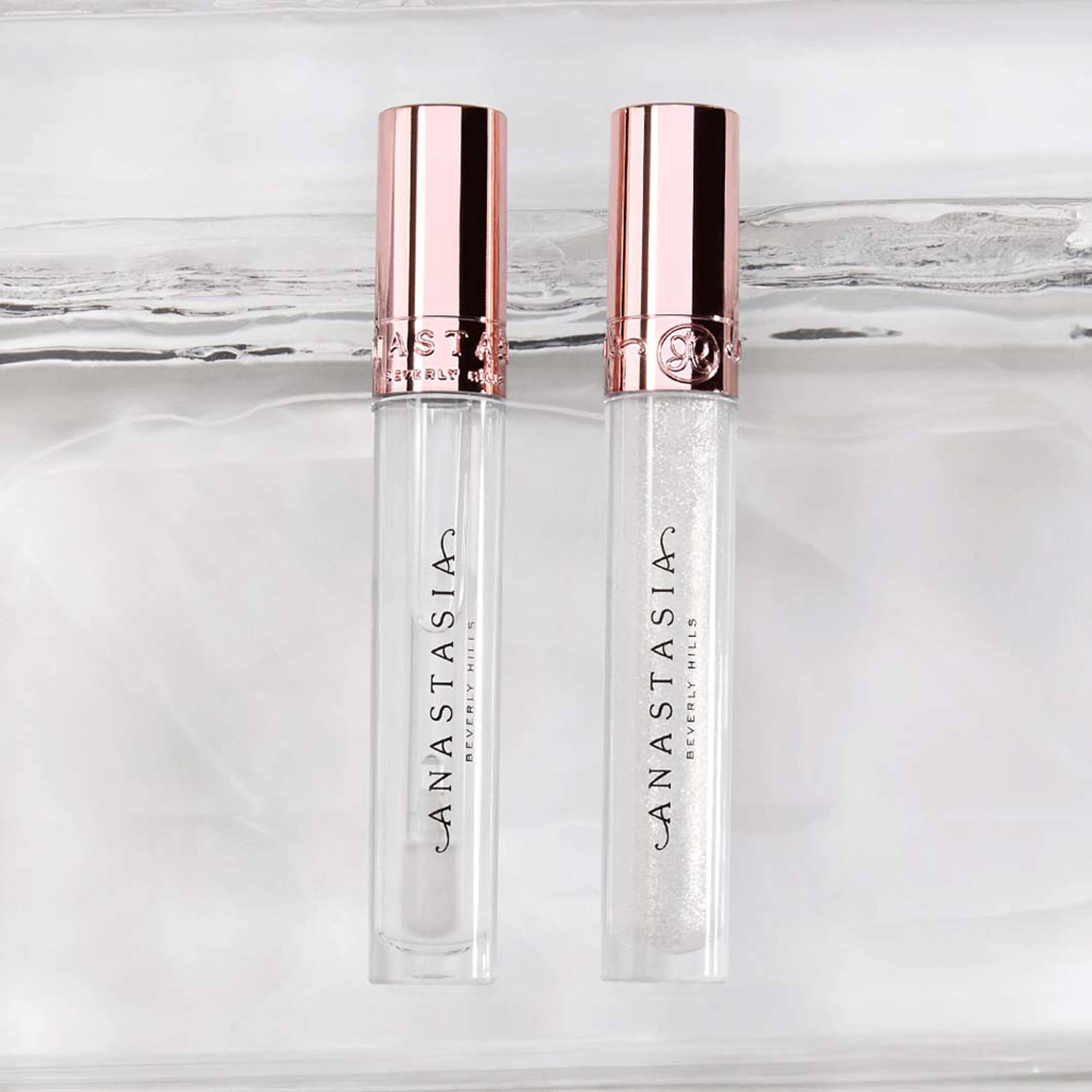 Lipgloss, från Anastasia Beverly Hills, i färgen Crystal. Klicka för att öppna bilden i stort format