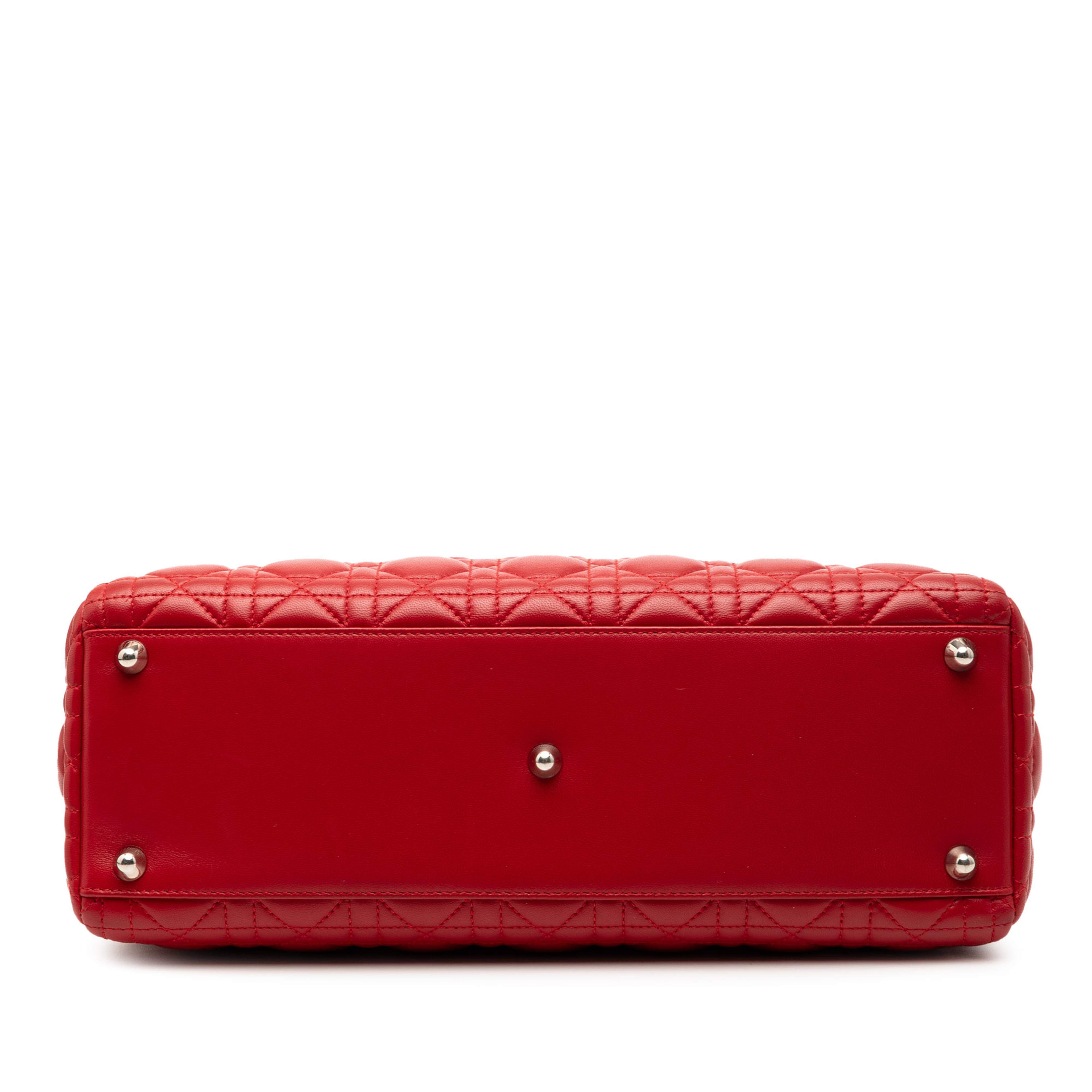 Dior Large Lambskin Cannage Lady Dior, från Luxclusif, i färgen red. Klicka för att öppna bilden i stort format