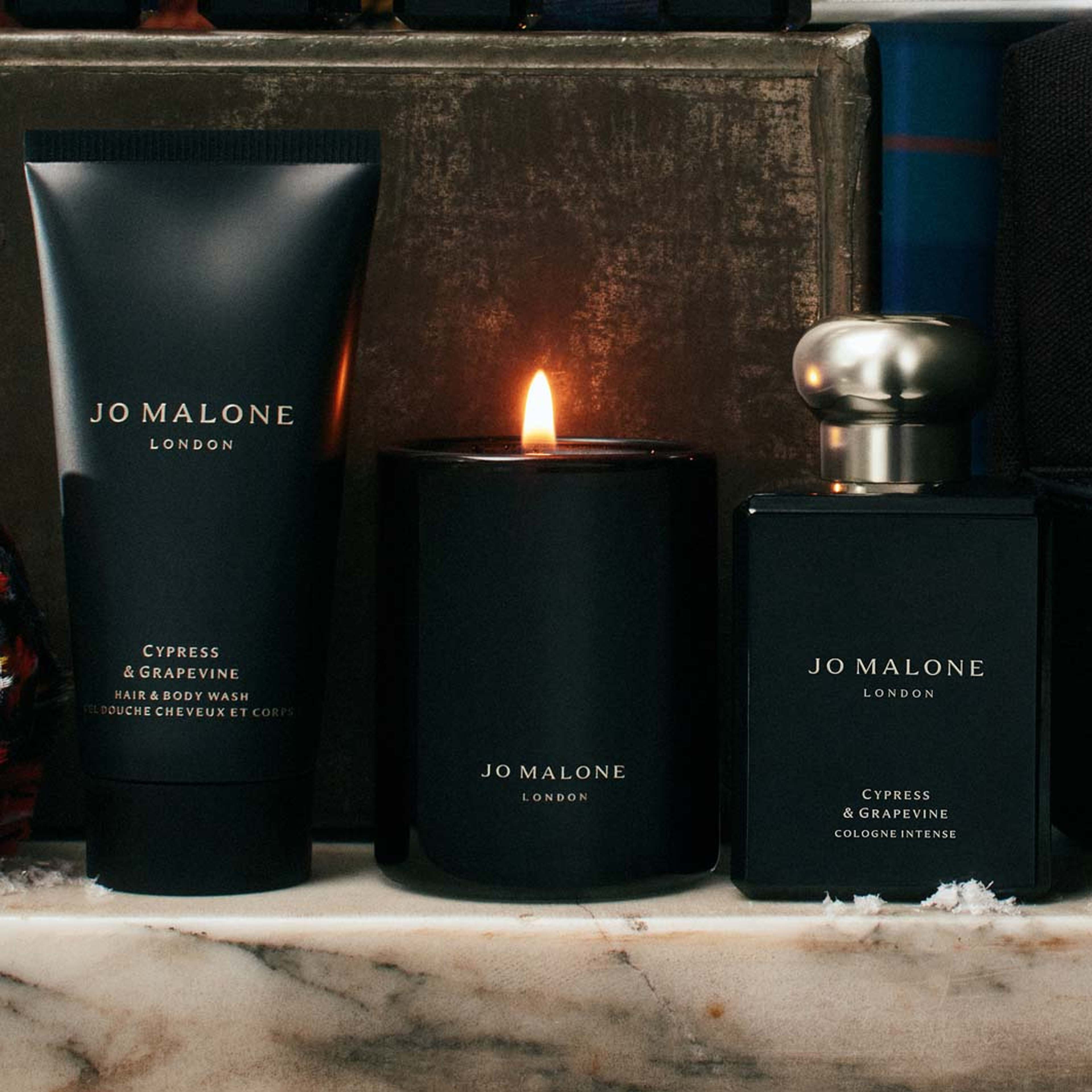 Cypress & Grapevine Travel Kit, från Jo Malone London. Klicka för att öppna bilden i stort format