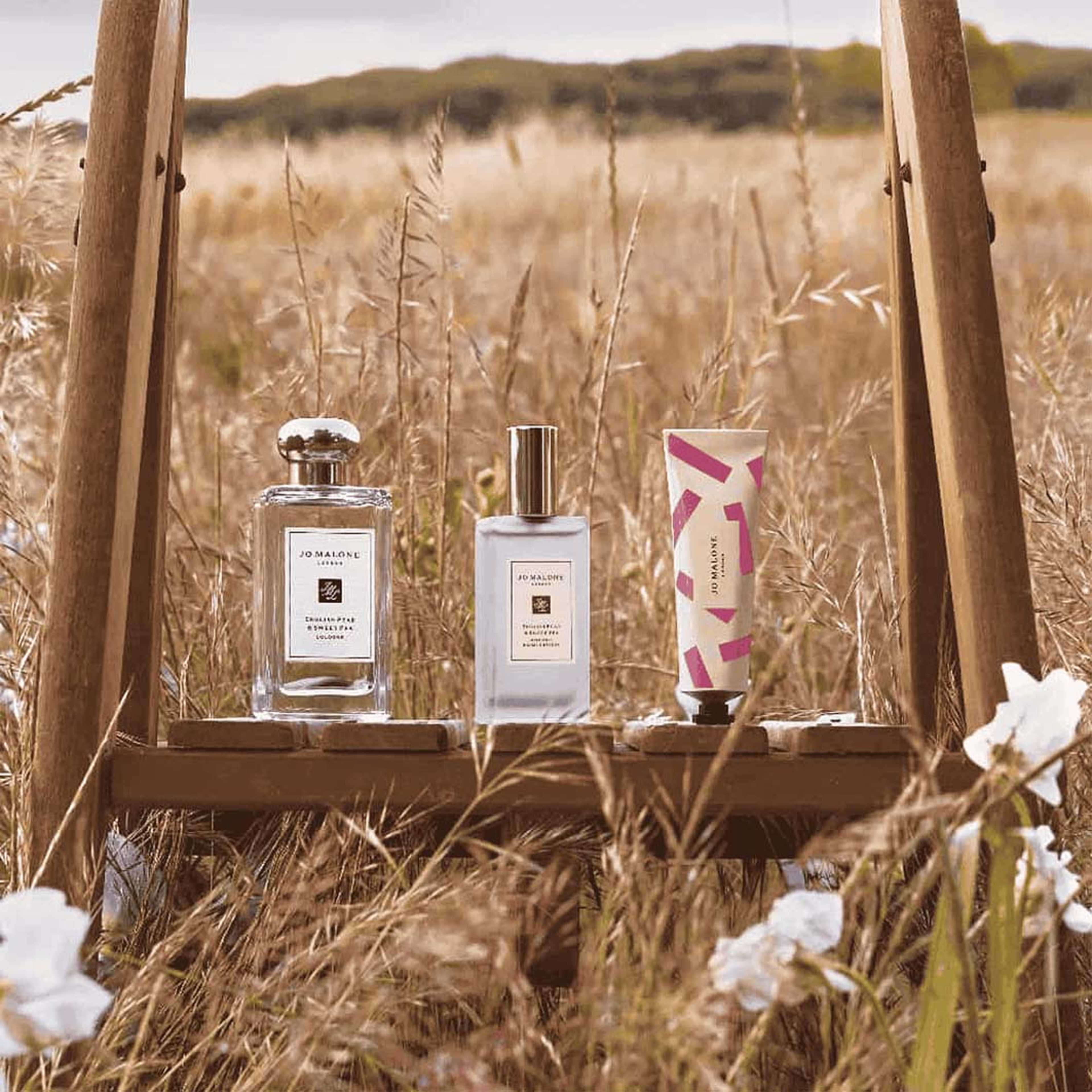 English Pear & Sweet Pea Hand Cream, från Jo Malone London. Klicka för att öppna bilden i stort format