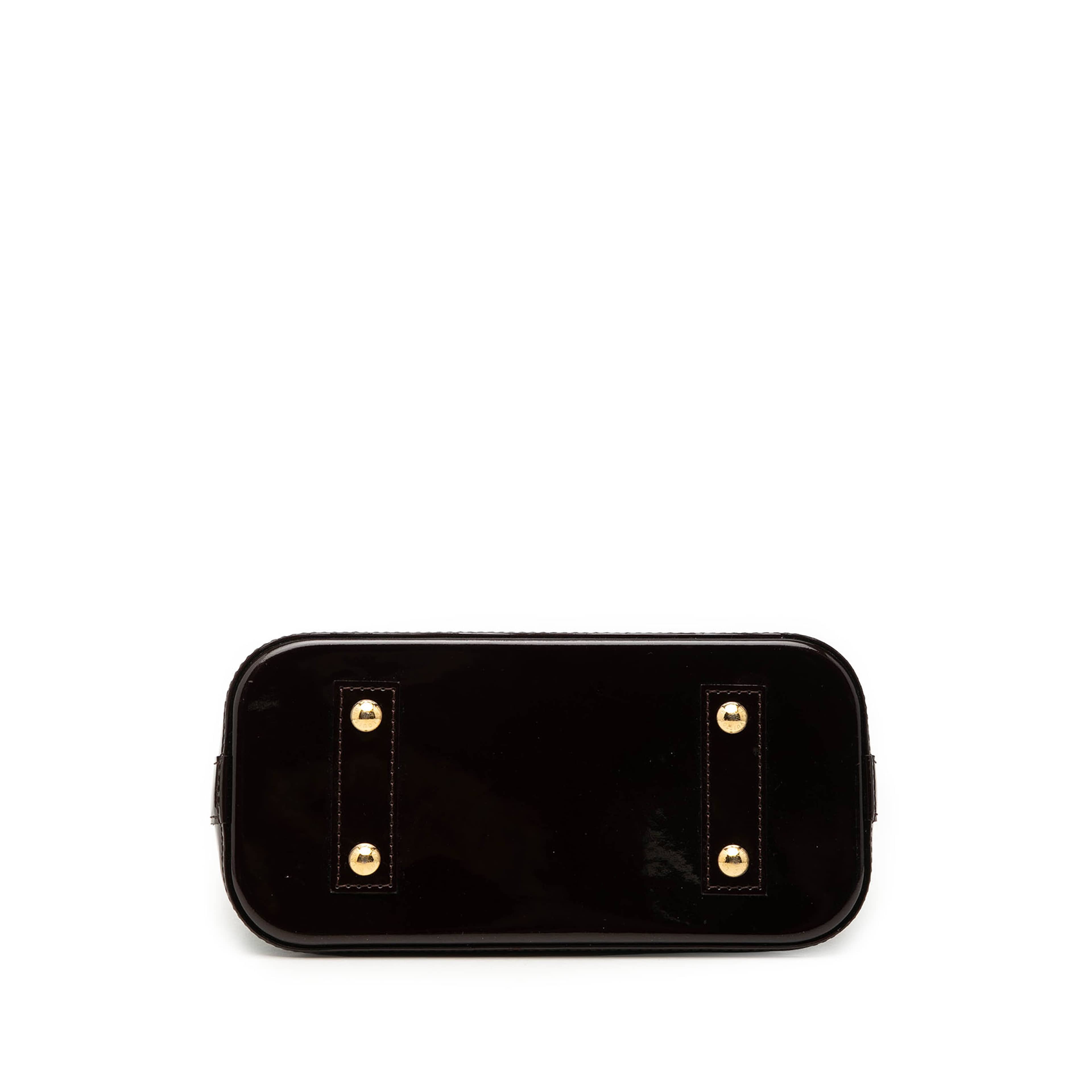 Louis Vuitton Monogram Vernis Alma Bb, från Luxclusif, i färgen purple. Klicka för att öppna bilden i stort format