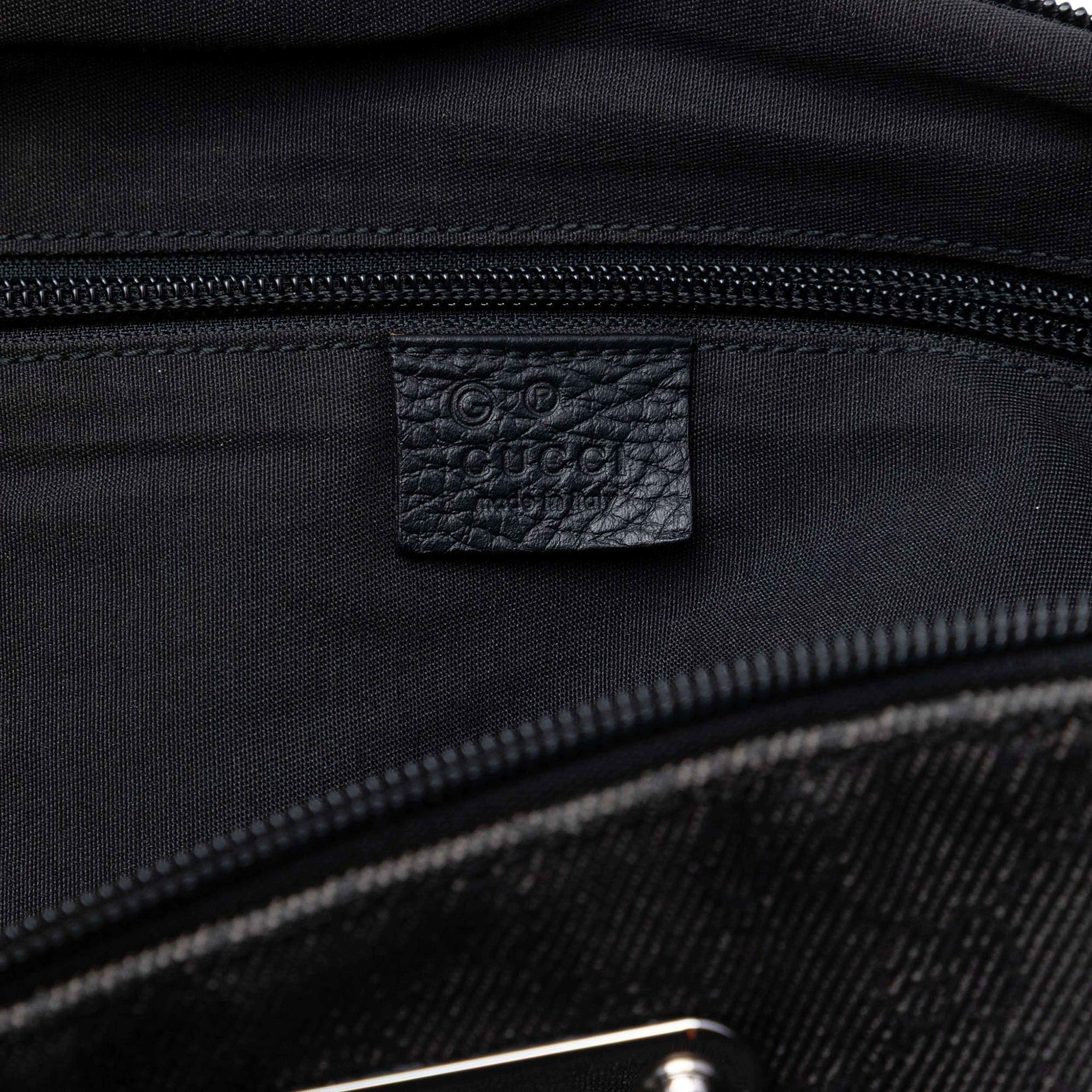 Gucci Gg Denim Crossbody, från Luxclusif, i färgen black. Klicka för att öppna bilden i stort format