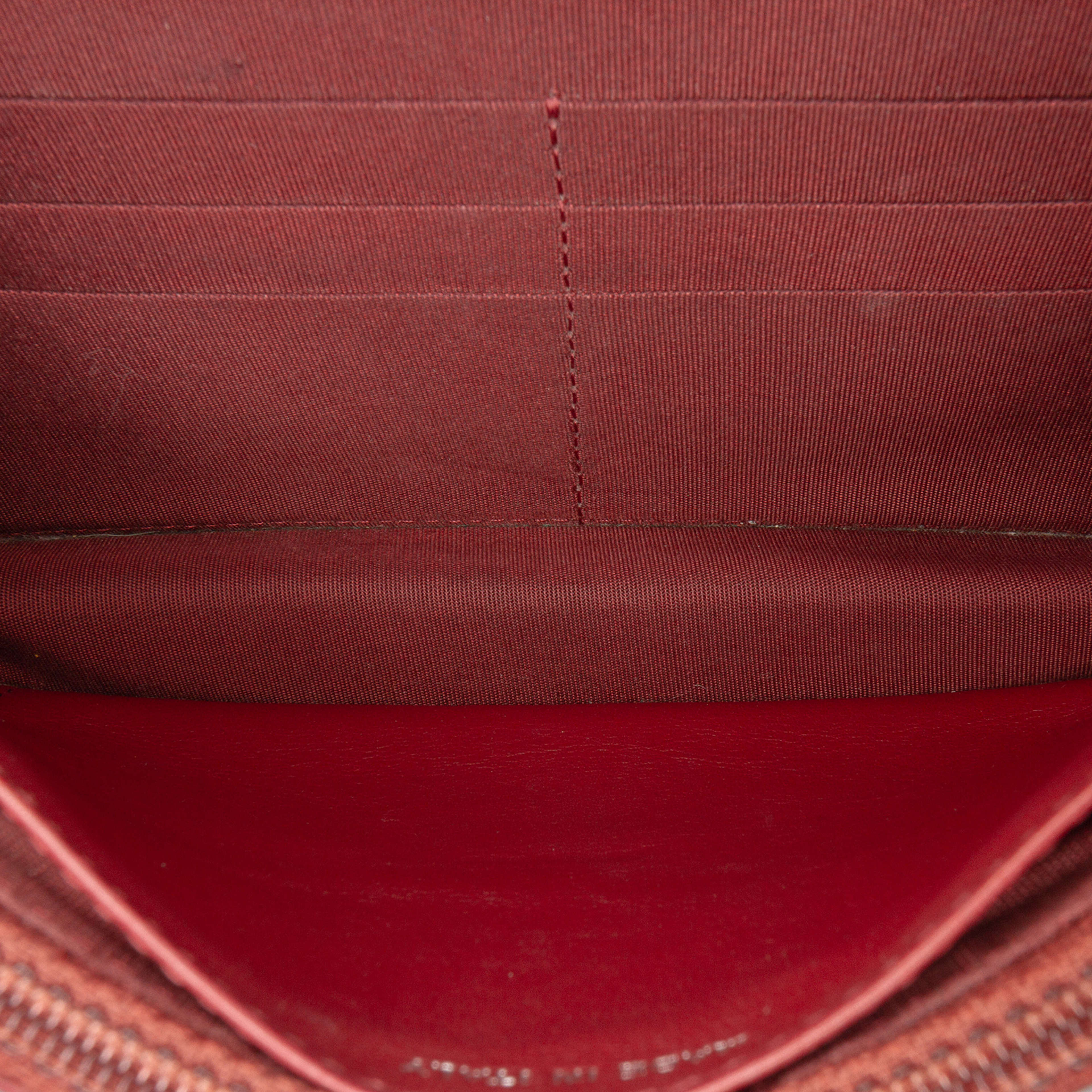 Chanel Cc Quilted Caviar Wallet On Chain, från Luxclusif, i färgen red. Klicka för att öppna bilden i stort format