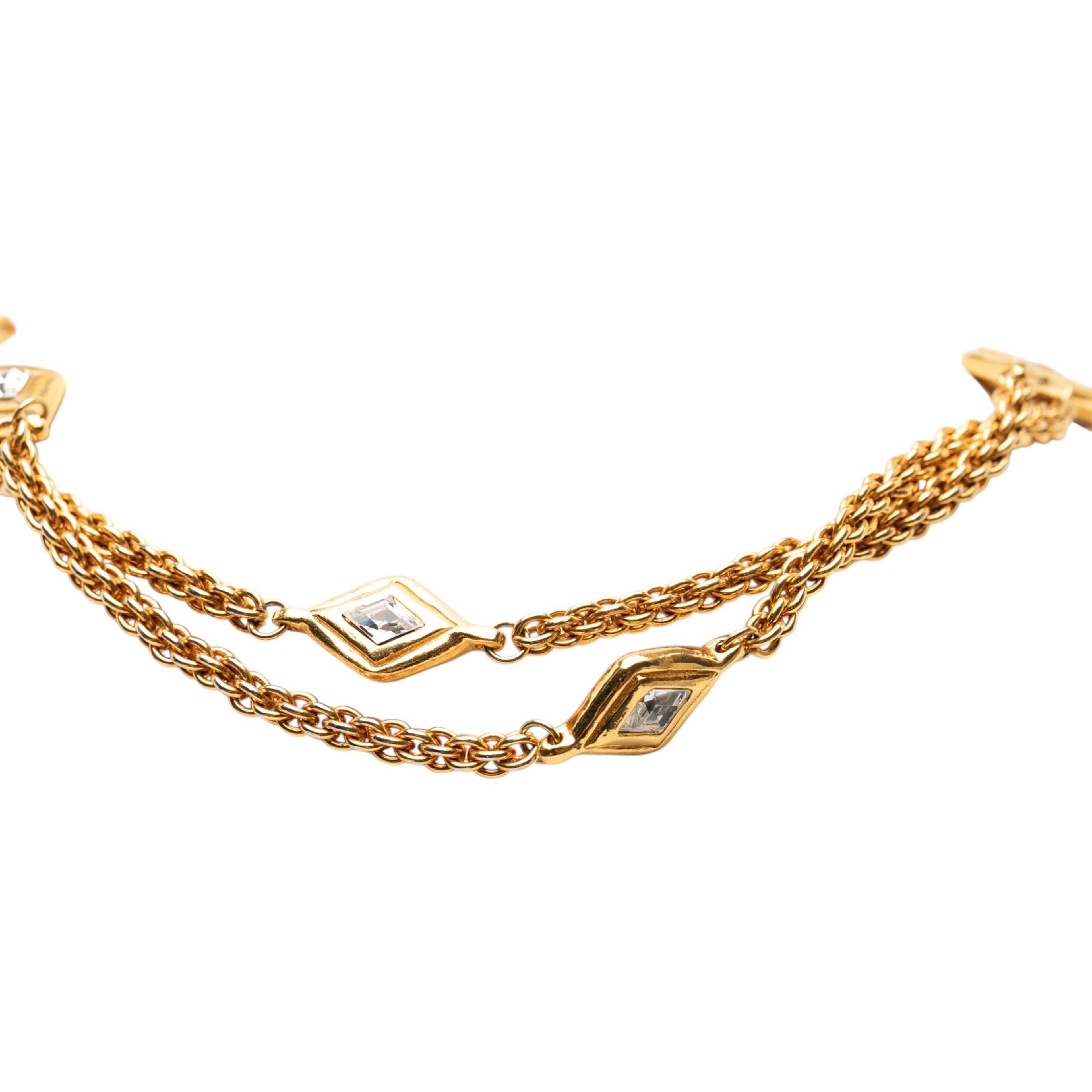 Chanel Gold Plated Diamond Strass Station Chain Long Necklace, från Luxclusif, i färgen guld. Klicka för att öppna bilden i stort format