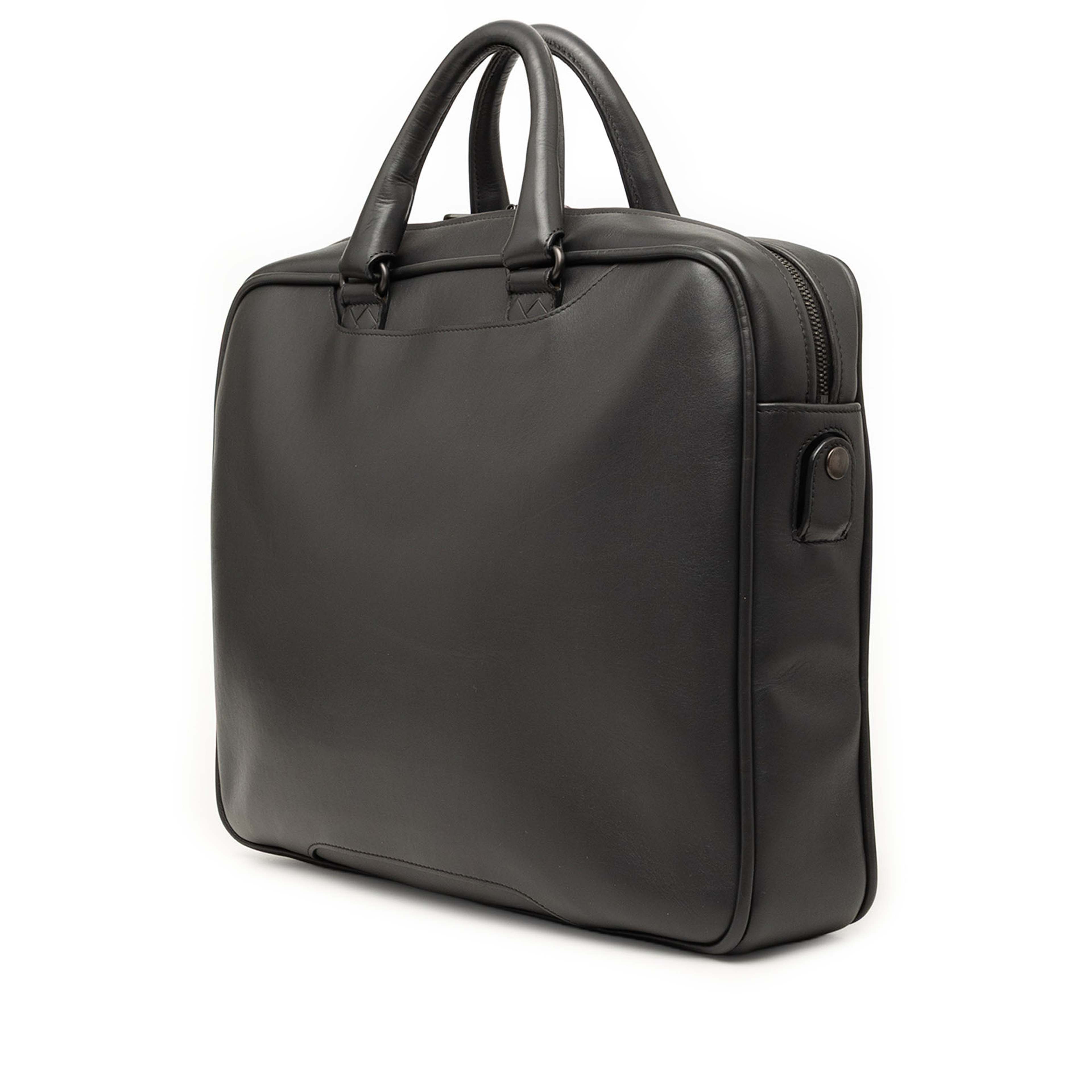 Bottega Veneta Intrecciato Trimmed Leather Briefcase, från Luxclusif, i färgen black. Klicka för att öppna bilden i stort format