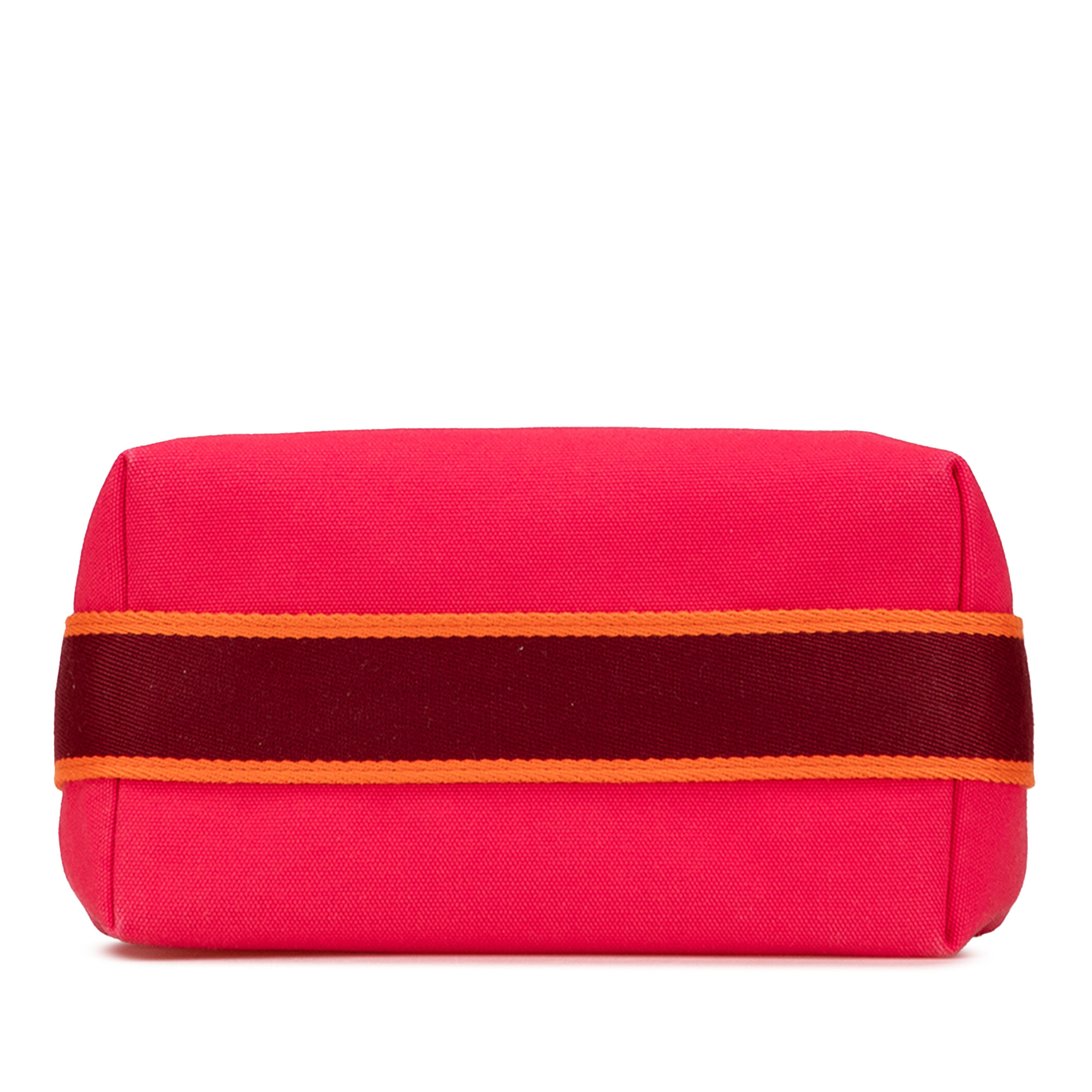 Hermès Small Canvas Bride A Brac, från Luxclusif, i färgen hot pink. Klicka för att öppna bilden i stort format