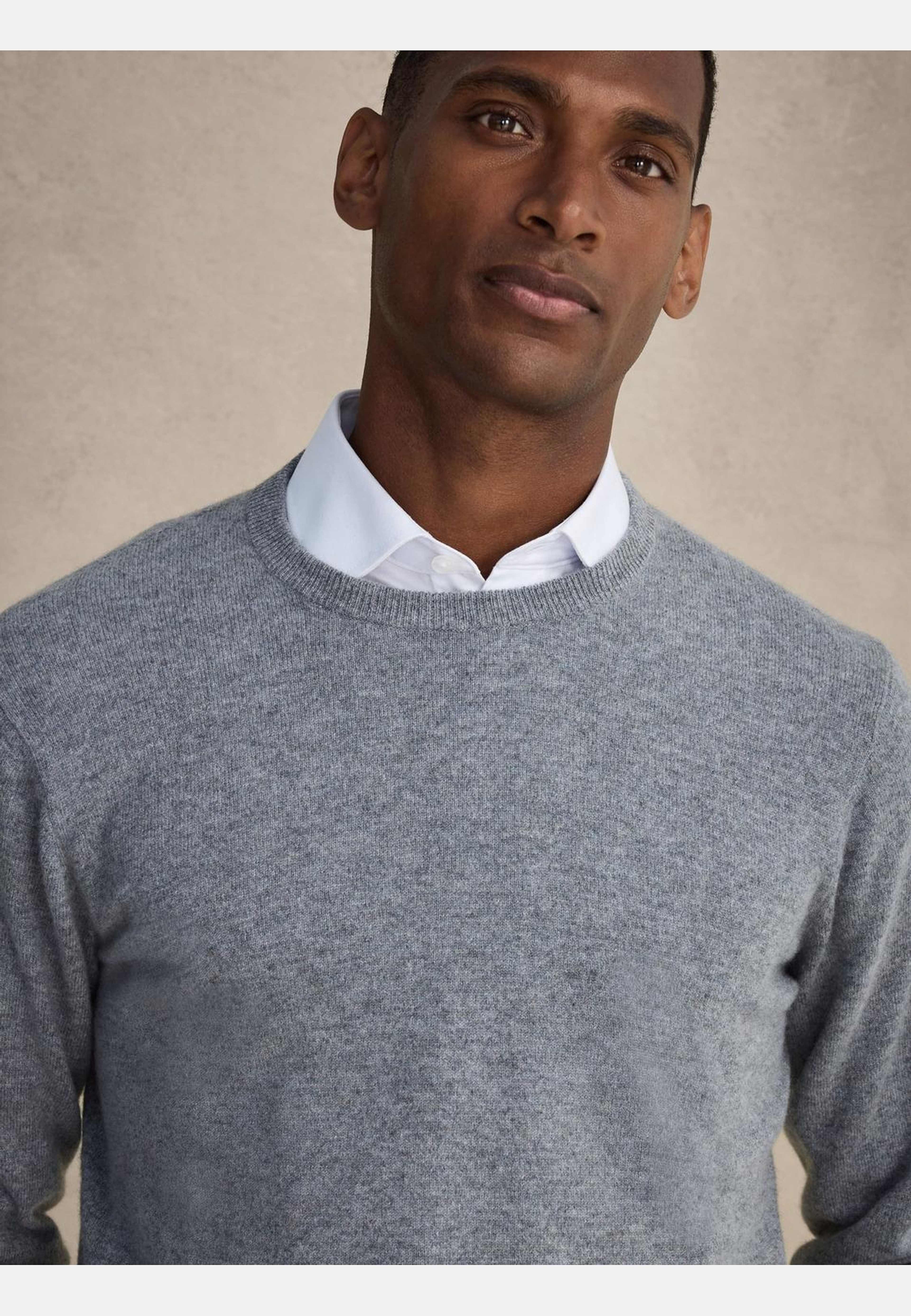 Pure Cashmere Crew Neck Sweater (franke), från John Henric, i färgen grey. Klicka för att öppna bilden i stort format