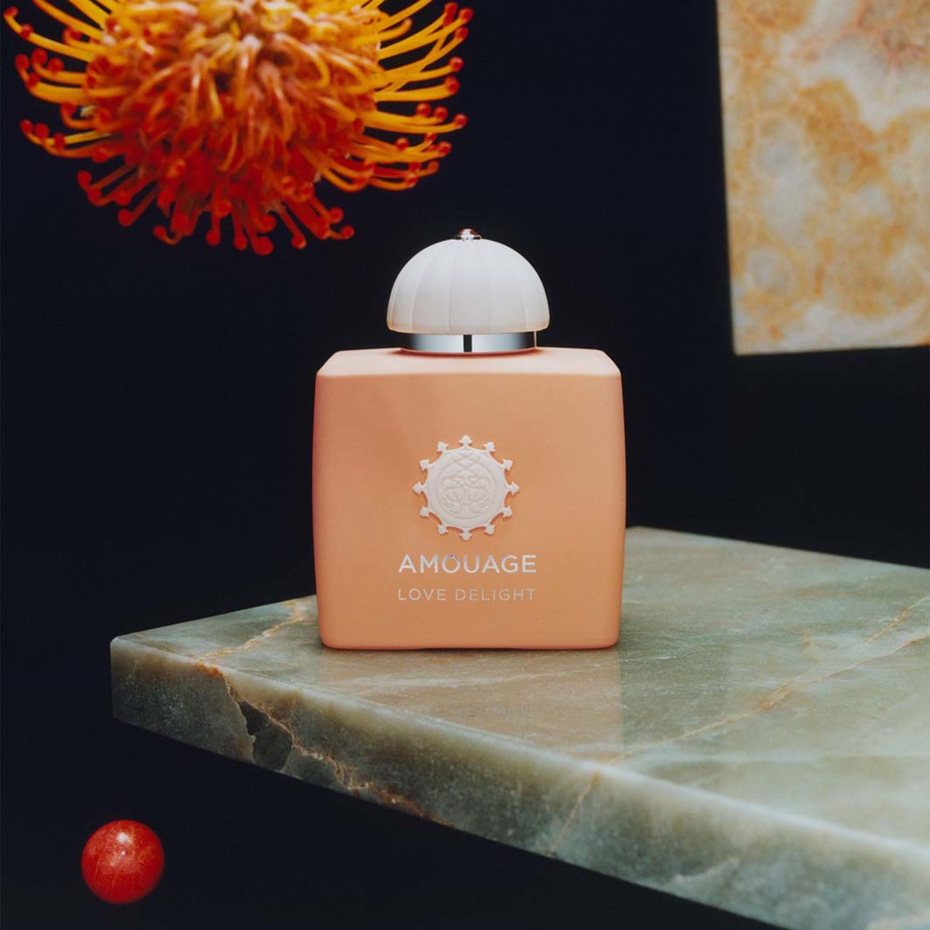 Amouage Love Delight EdP, från AMOUAGE. Klicka för att öppna bilden i stort format