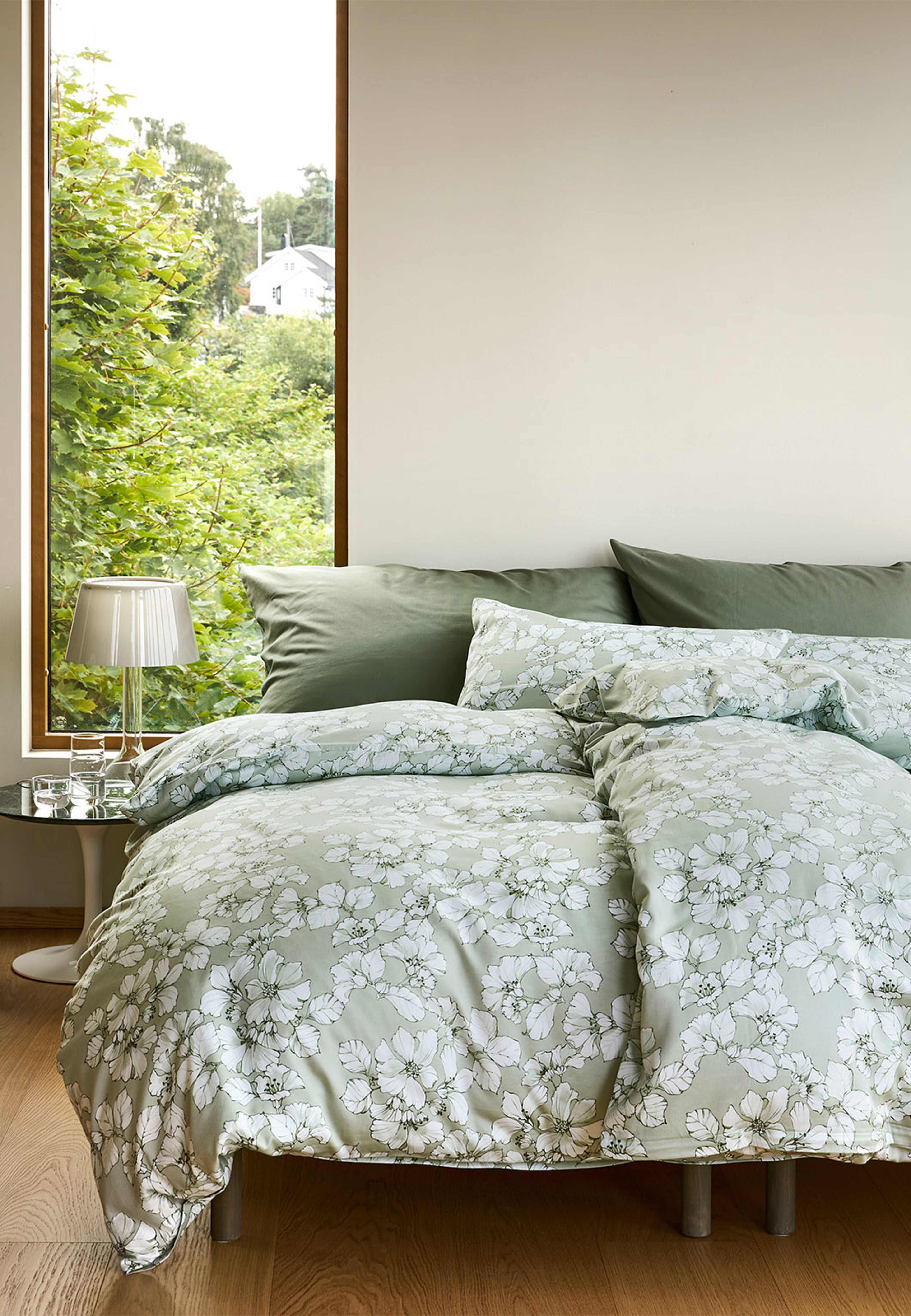 Amelia satin bäddset 150x2210 cm