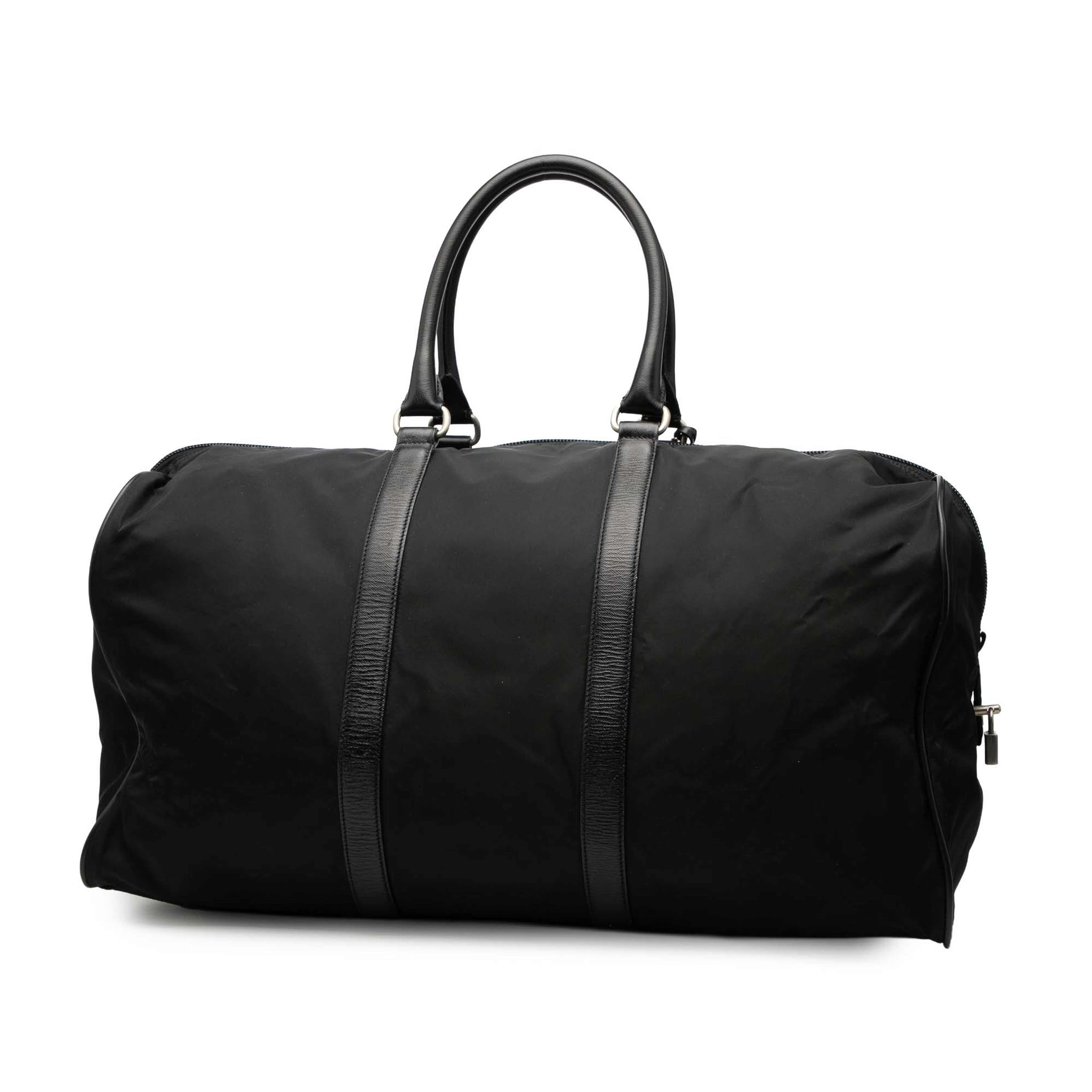 Prada Tessuto Travel Bag, från Luxclusif, i färgen black. Klicka för att öppna bilden i stort format