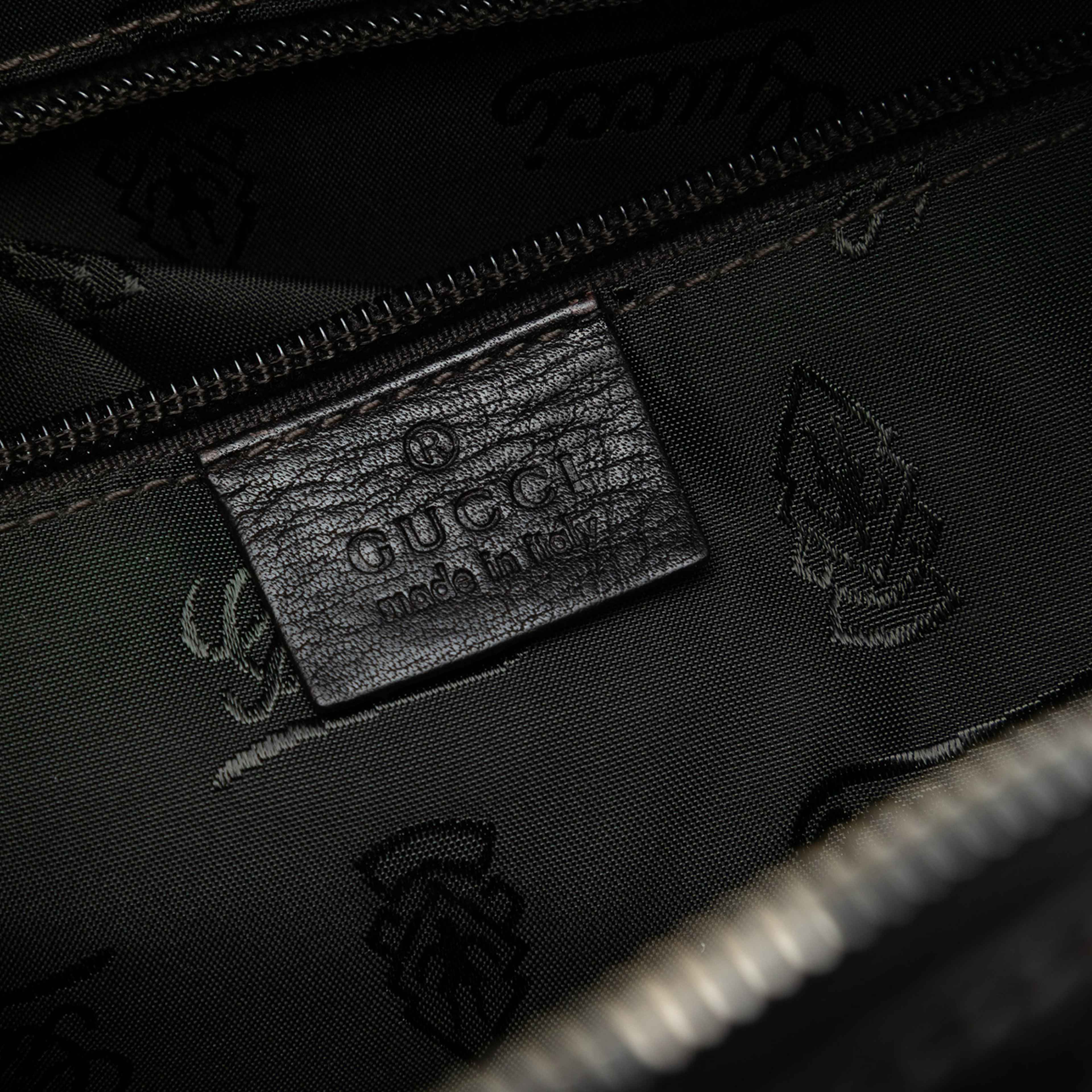 Gucci Guccissima Crossbody, från Luxclusif, i färgen black. Klicka för att öppna bilden i stort format