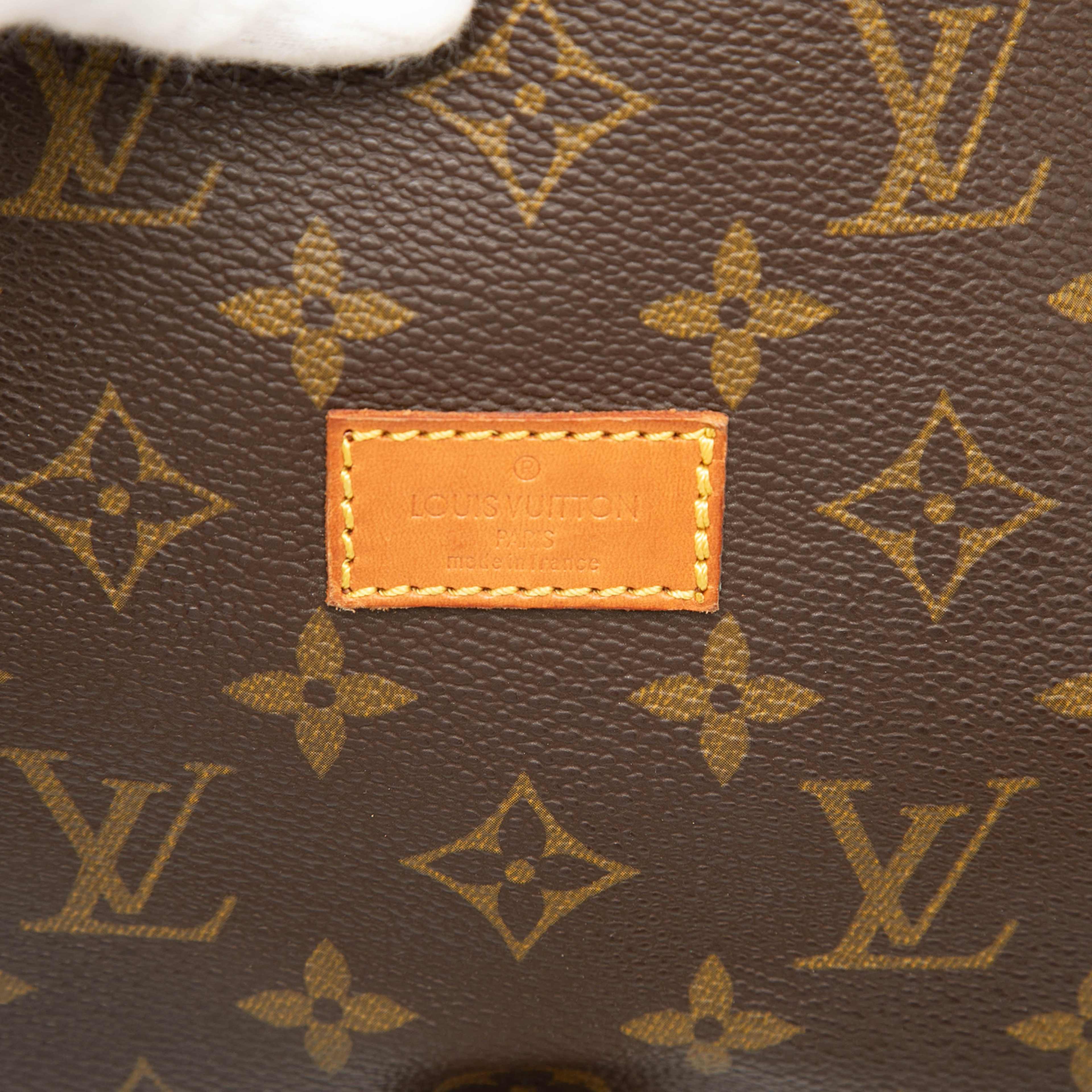 Louis Vuitton Monogram Saumur 30, från Luxclusif, i färgen brown. Klicka för att öppna bilden i stort format