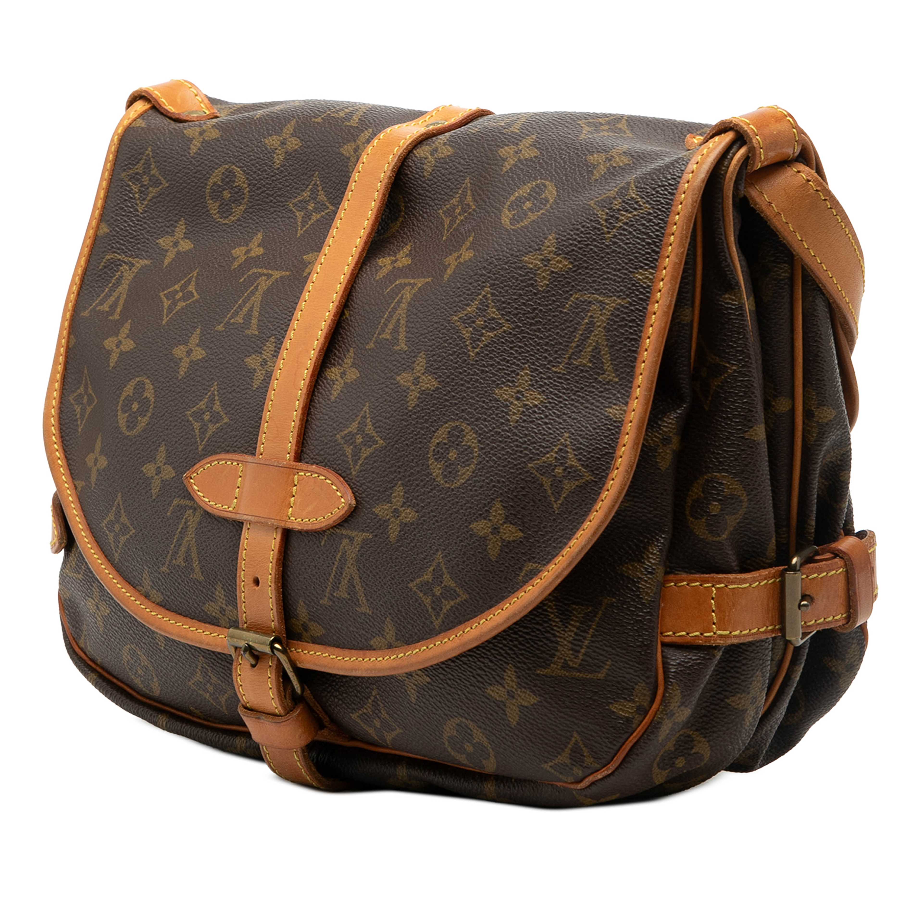 Louis Vuitton Monogram Saumur 30, från Luxclusif, i färgen brown. Klicka för att öppna bilden i stort format
