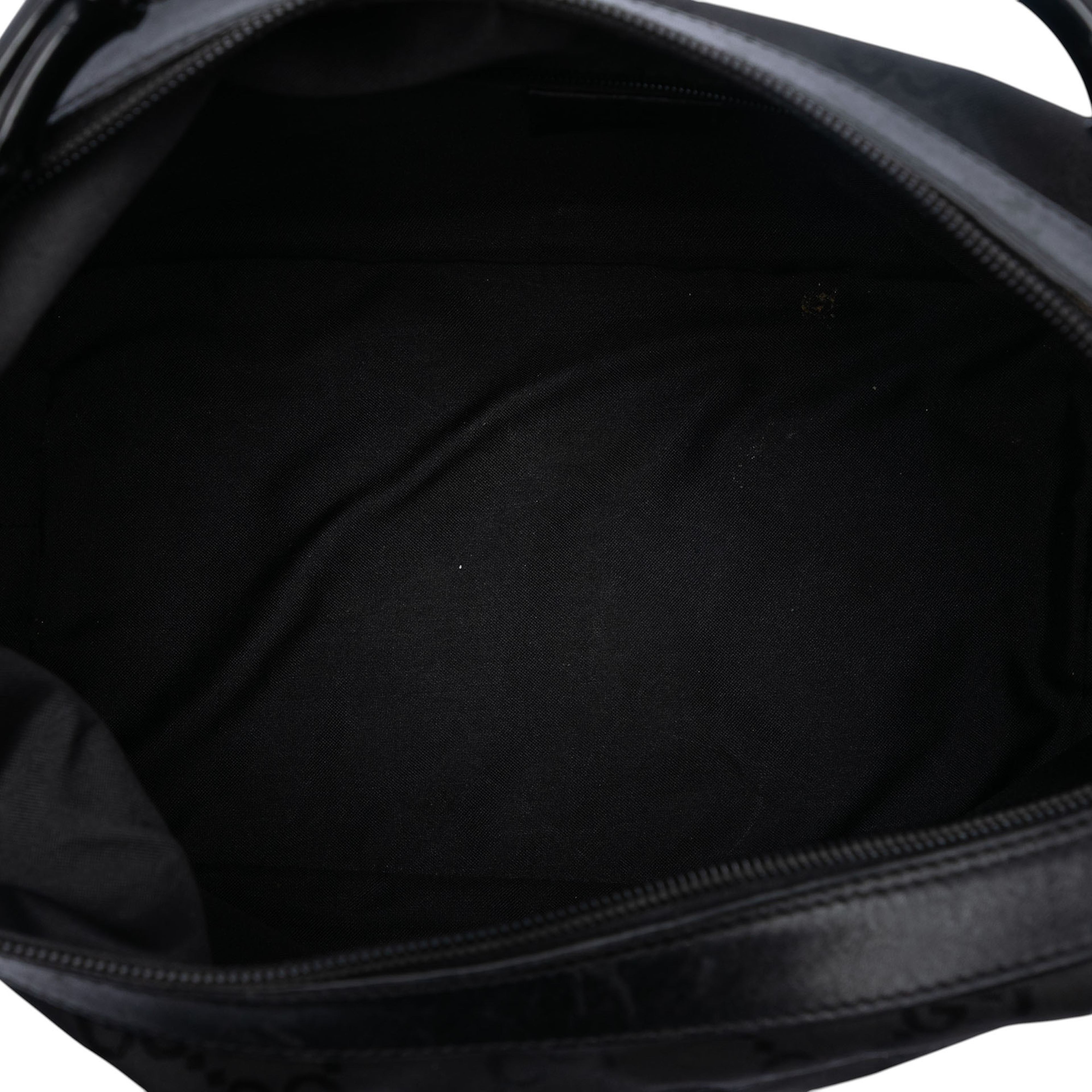 Gucci Gg Nylon Bamboo Shoulder Bag, från Luxclusif, i färgen black. Klicka för att öppna bilden i stort format