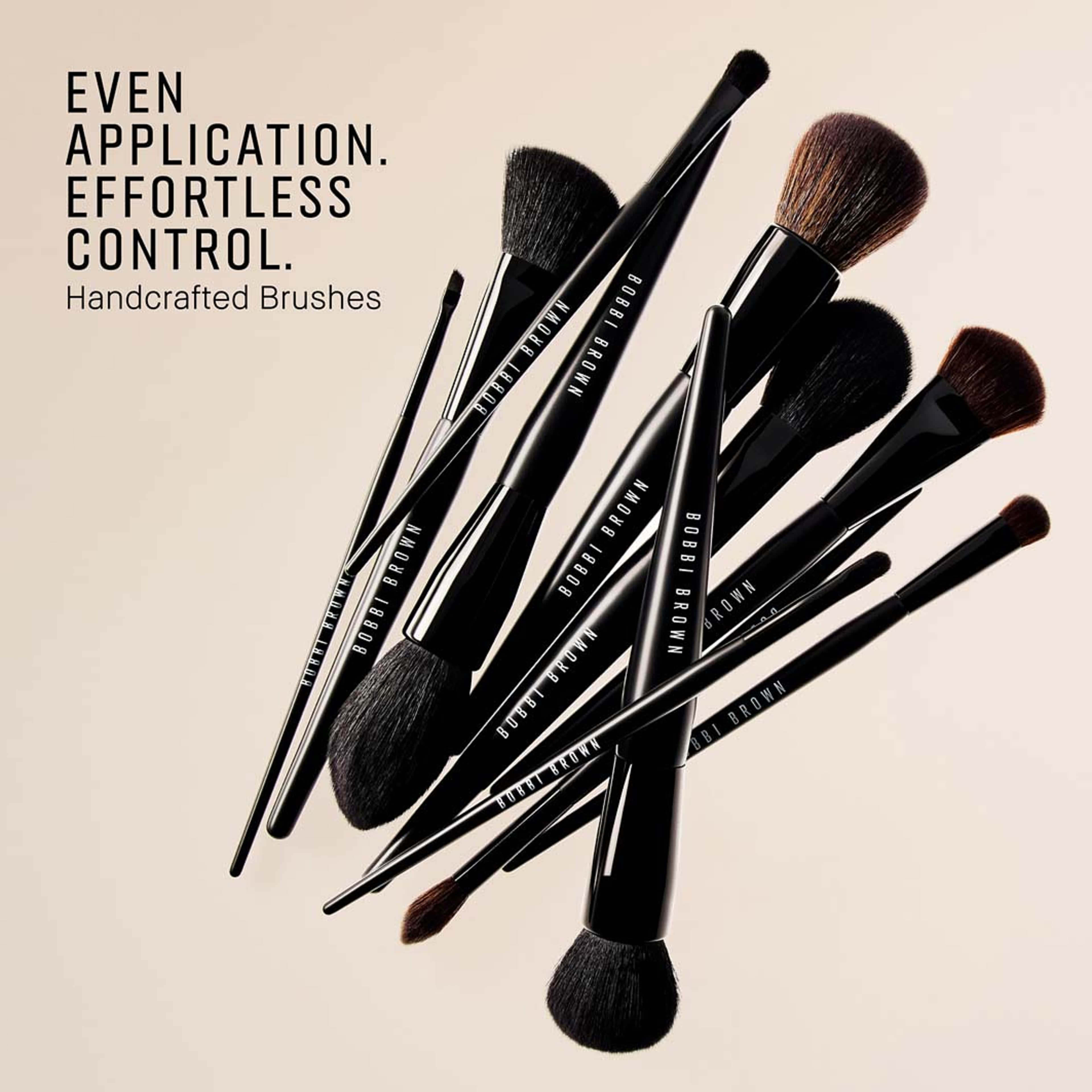 Detail Blending Brush, från Bobbi Brown. Klicka för att öppna bilden i stort format