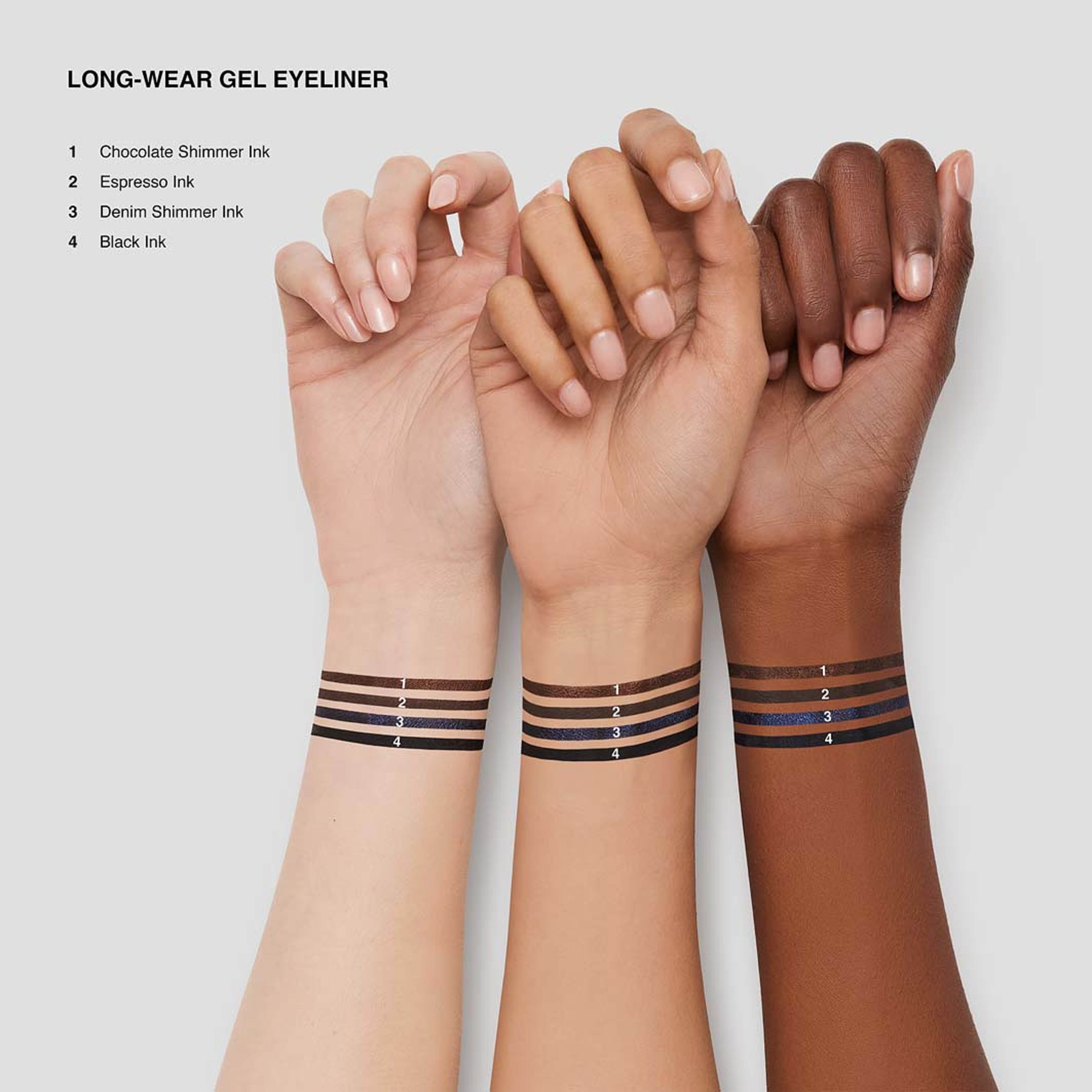 Long-Wear Gel Eyeliner, från Bobbi Brown, i färgen Chocolate Shimmer Ink. Klicka för att öppna bilden i stort format