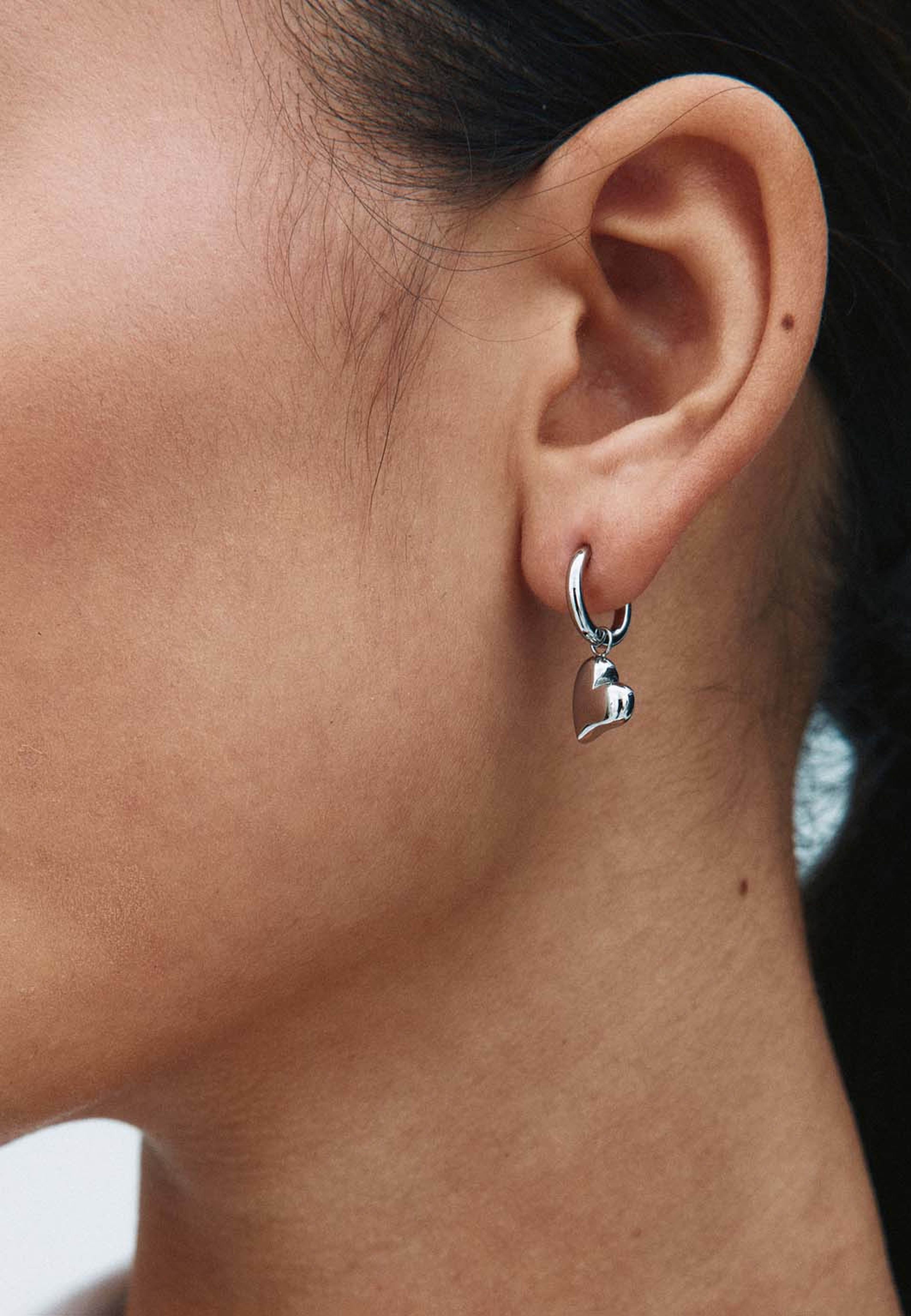 Amorina Hoops Steel, från Edblad, i färgen Steel. Klicka för att öppna bilden i stort format