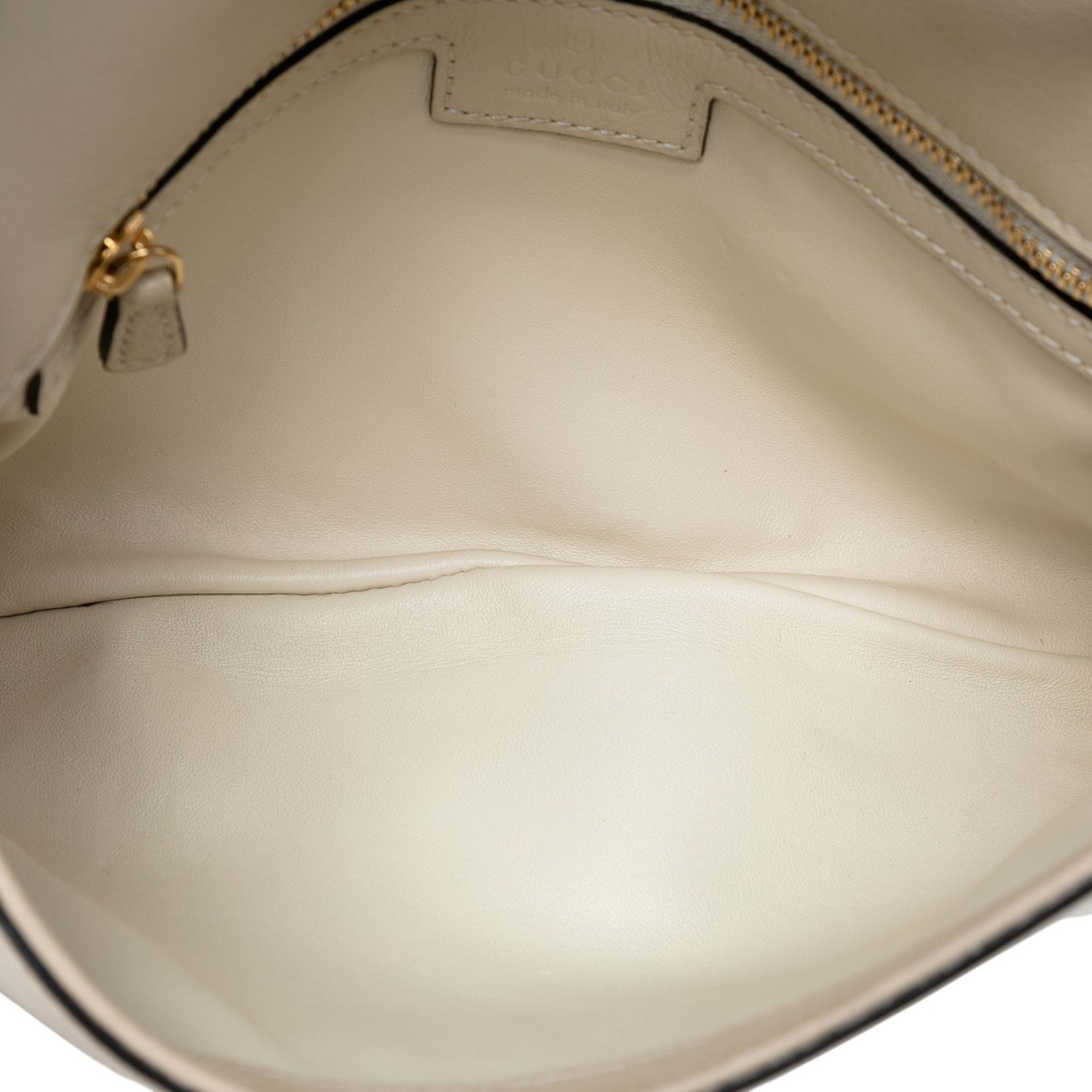 Gucci Calfskin Blondie Chain Satchel, från Luxclusif, i färgen ivory. Klicka för att öppna bilden i stort format